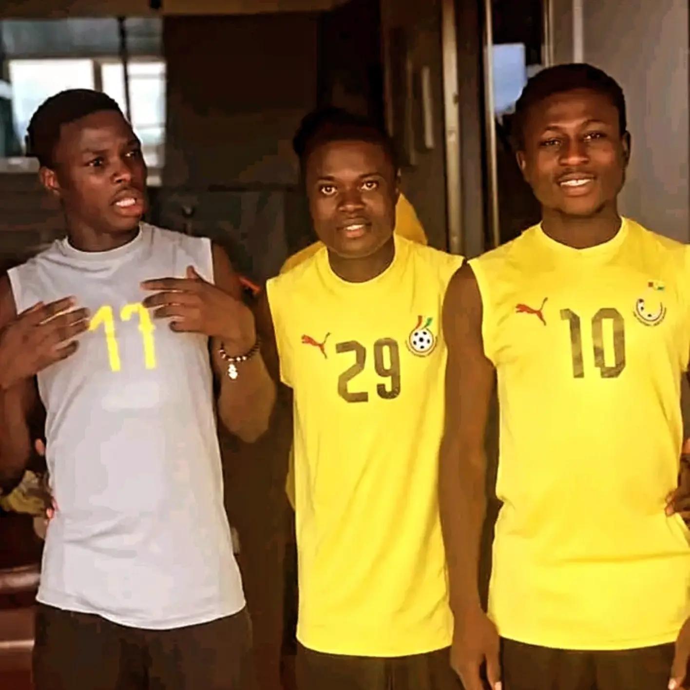 @🐢AKYEKYEDE3 NANTE3 🐢