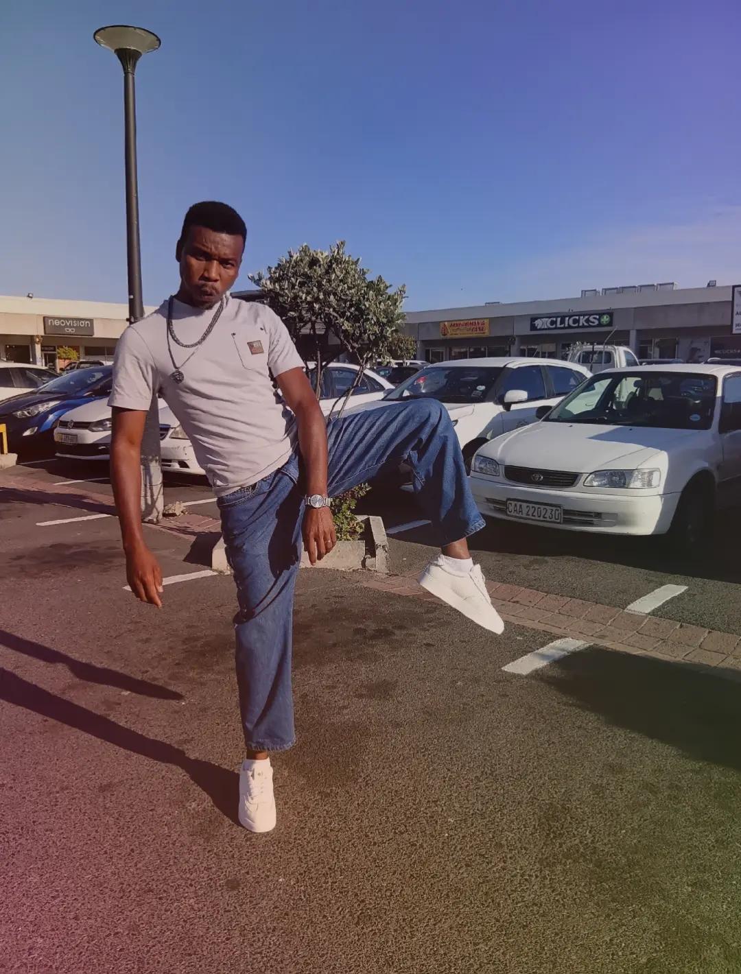 @Stanely Stunner