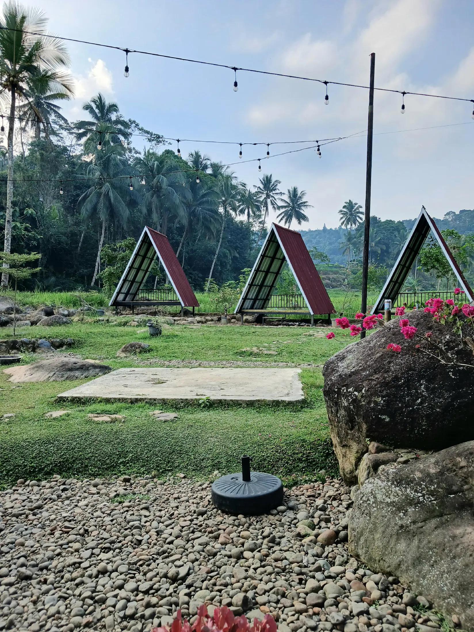 @Wisata Alam Cadas Ngampar