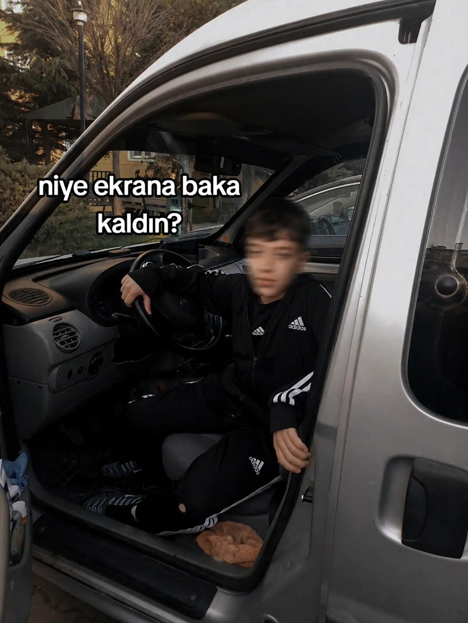 @๐๐ฅ๐ข๐