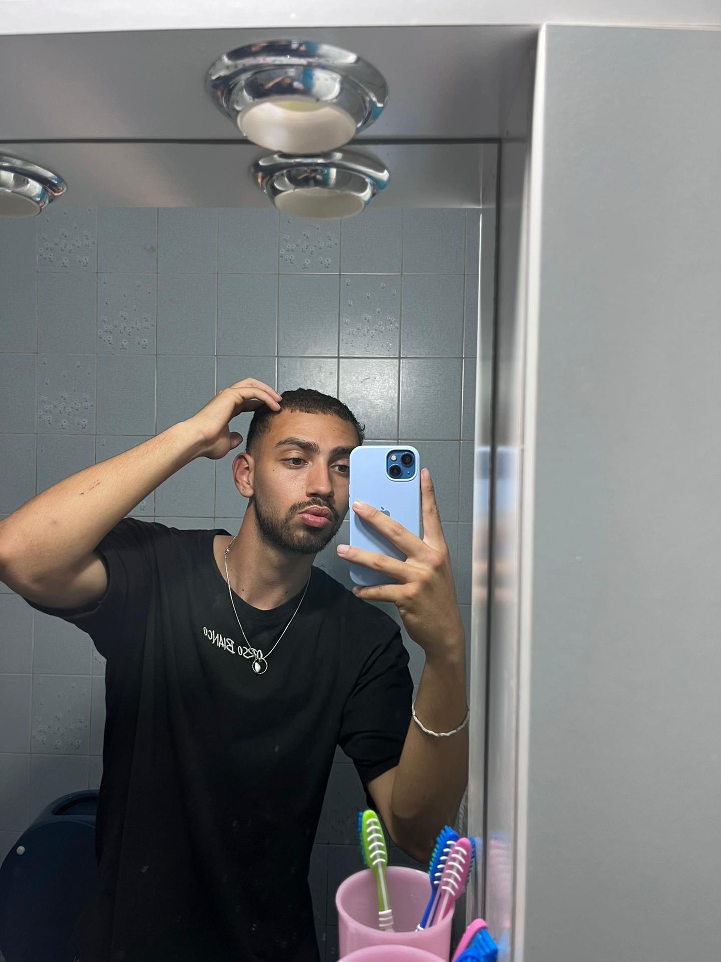 @🐳