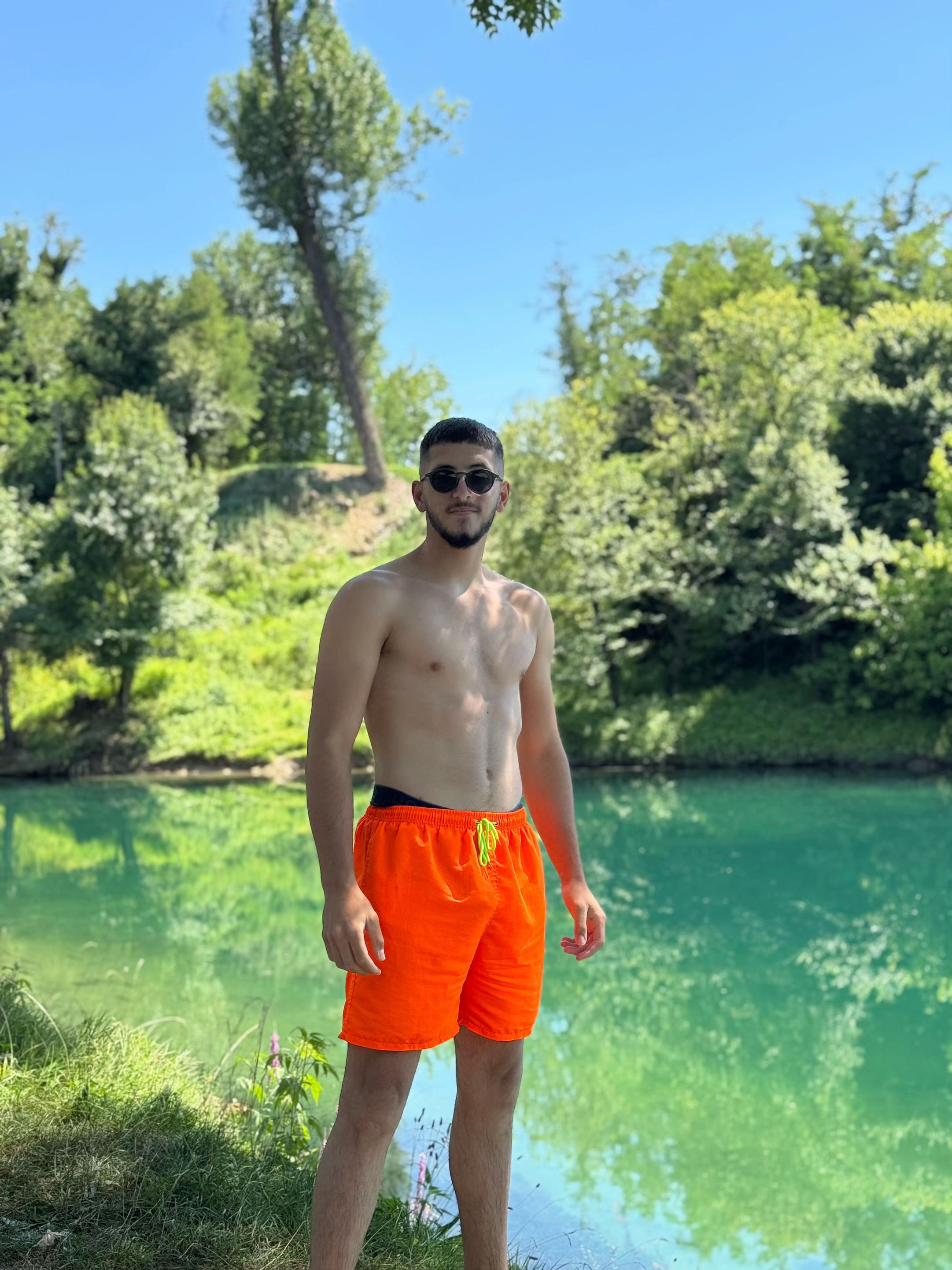 @🇲🇪