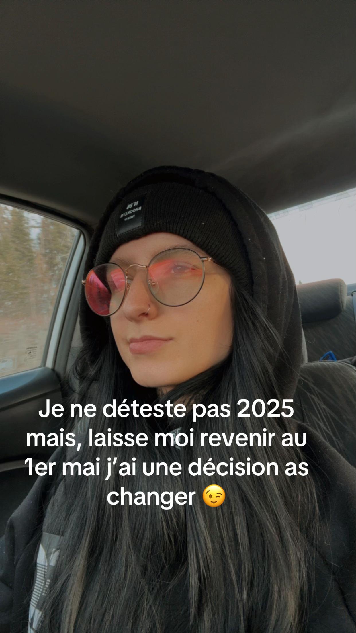 @Miss_Levesque_04