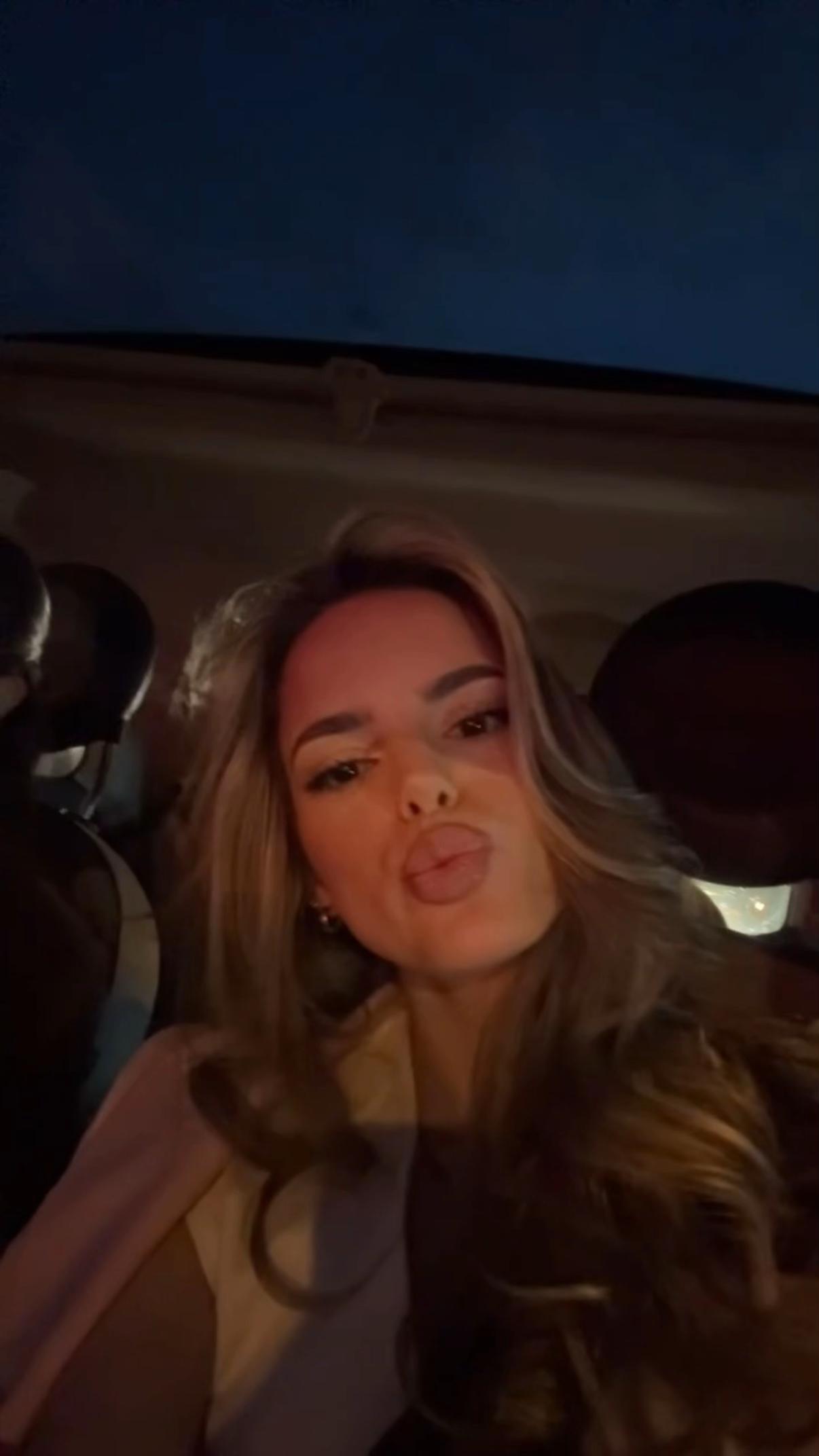 @laura