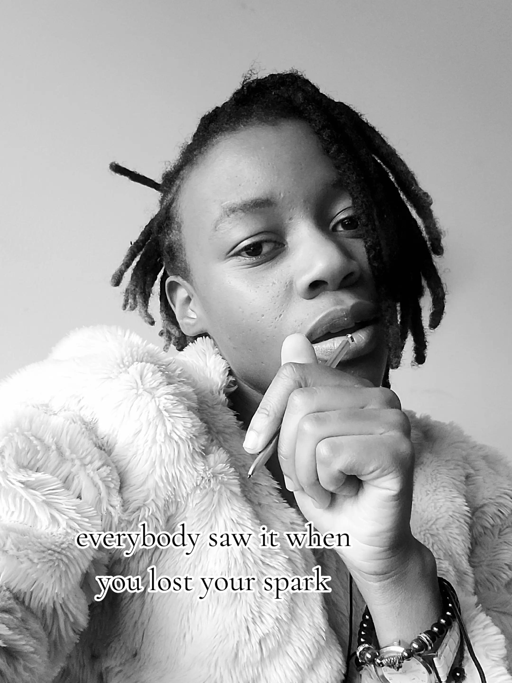 @𝐿𝓎𝓇𝒾𝓀𝒶🌹