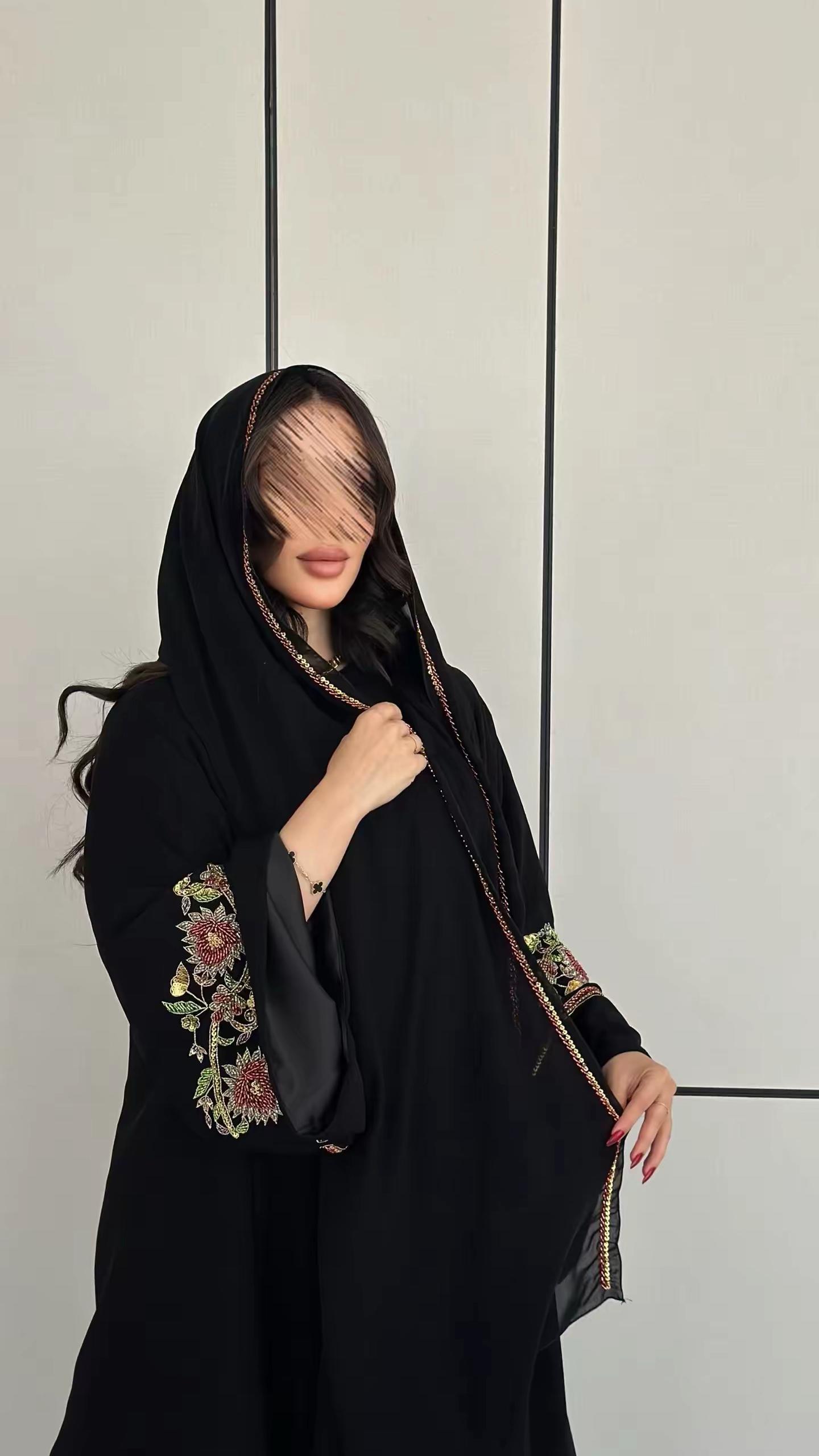 @styliishrobe