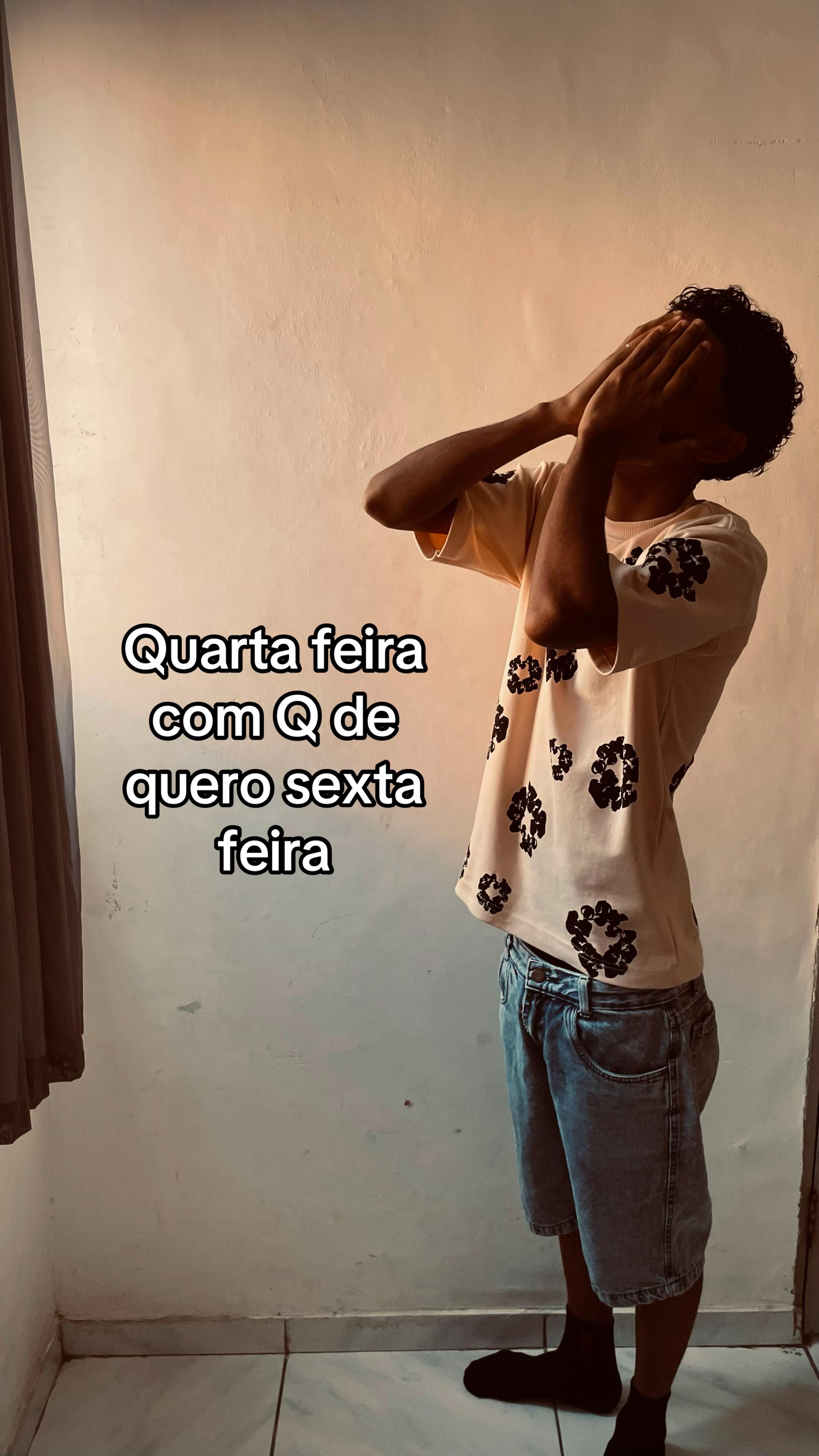 @&Eacute; o 𝔇N