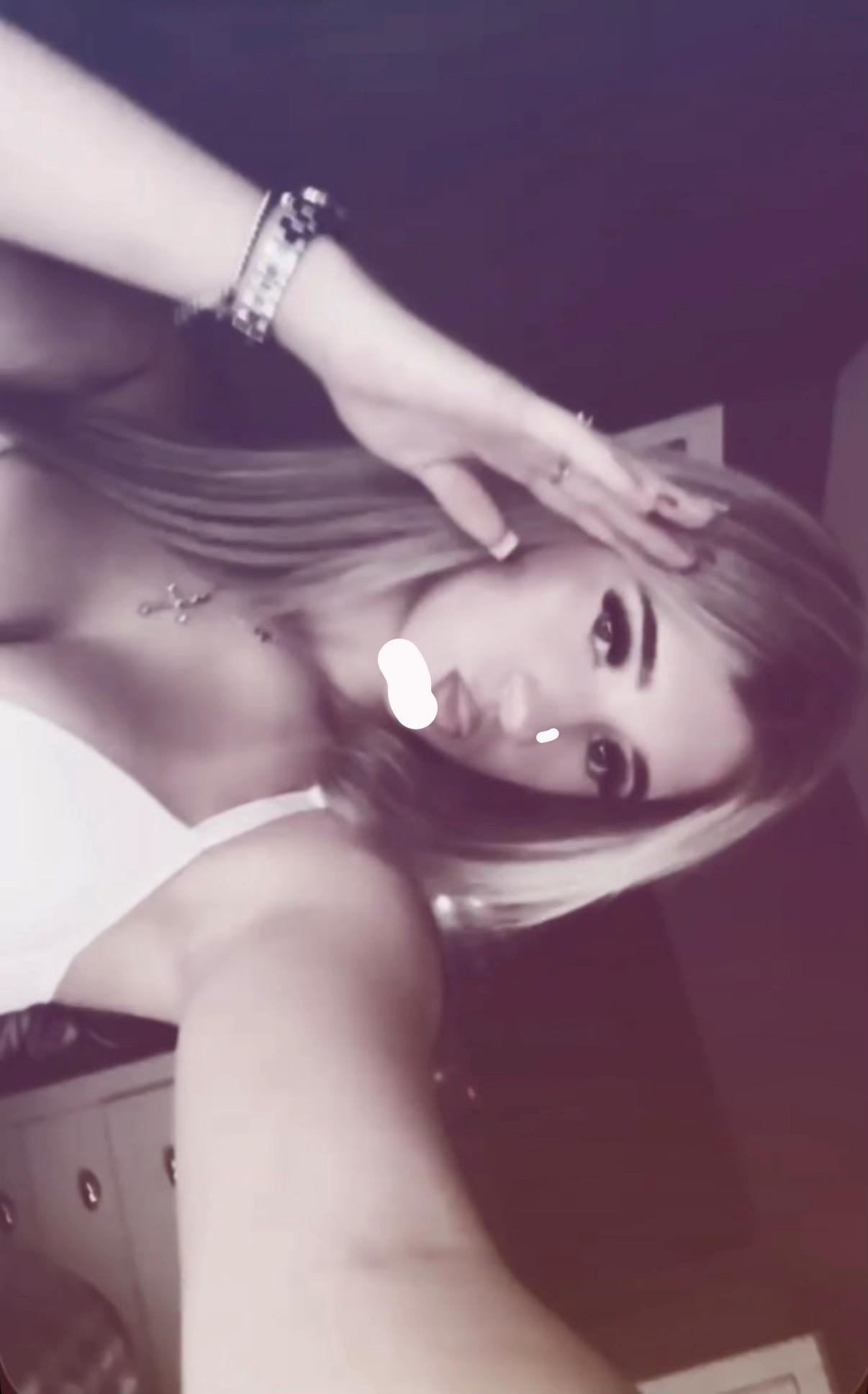 @izzy_xoxo