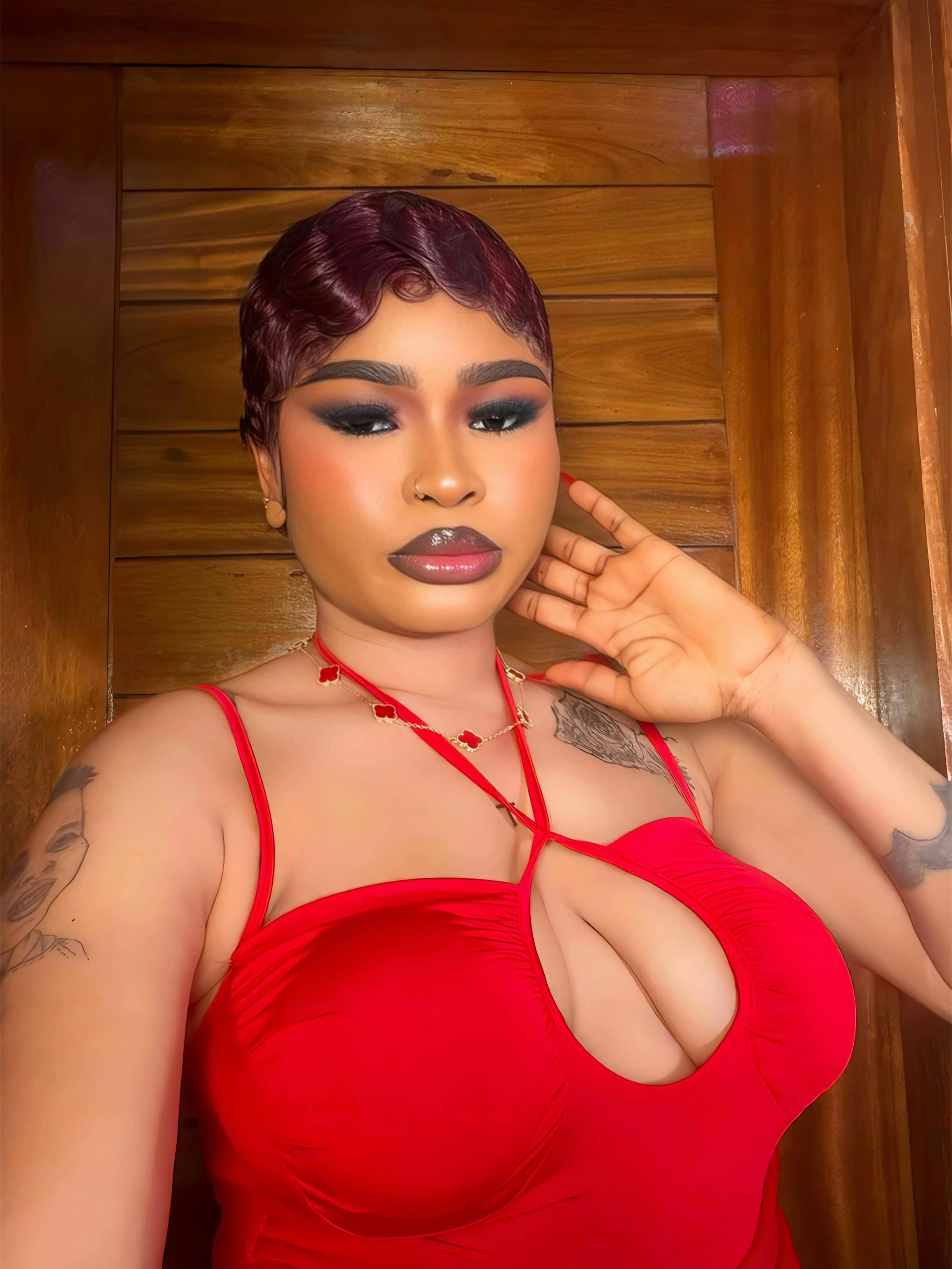 @QUEEN 👸 DAMMY😍🌹