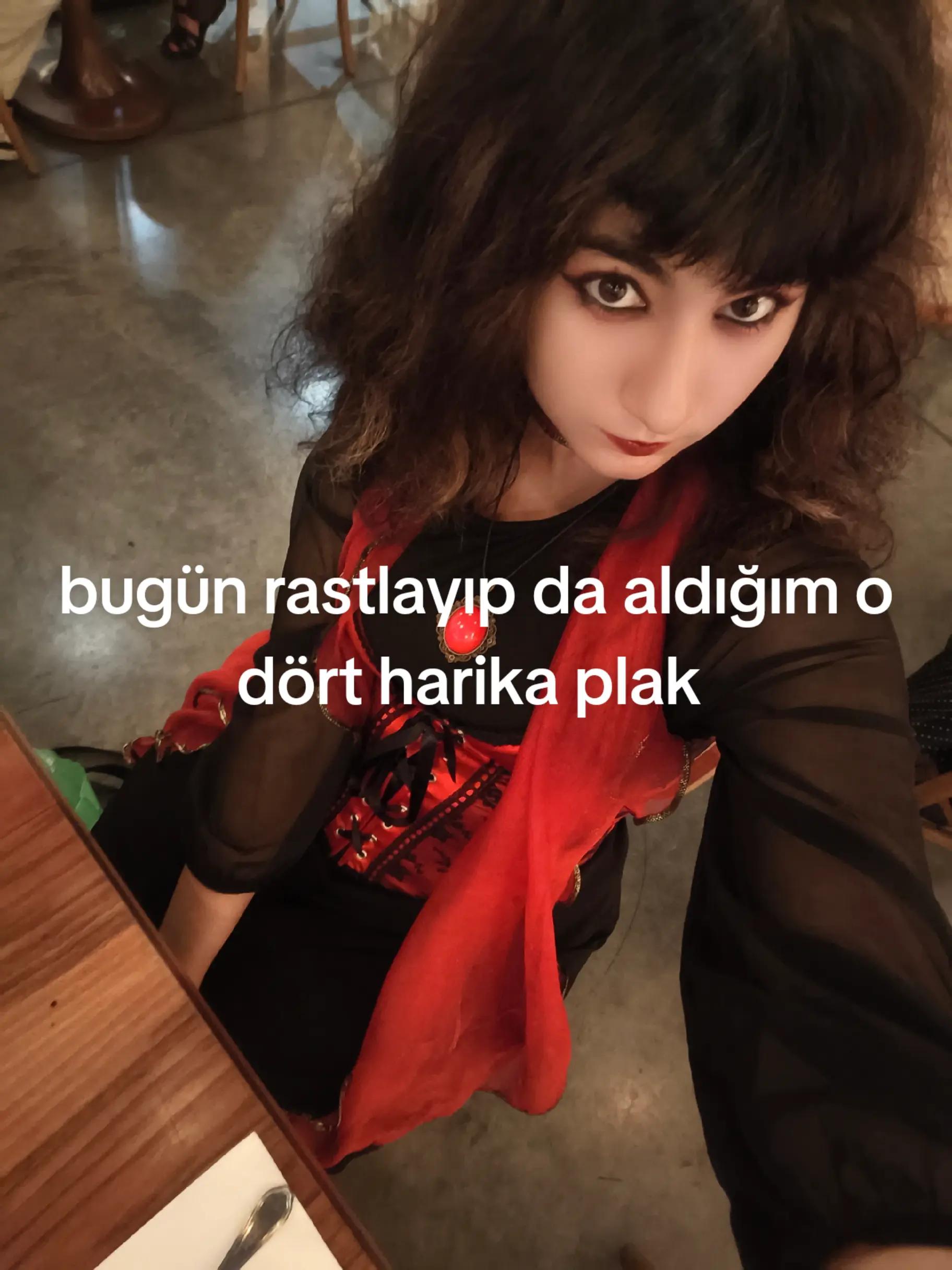 @🕸⦻yasemin ⦻🕸