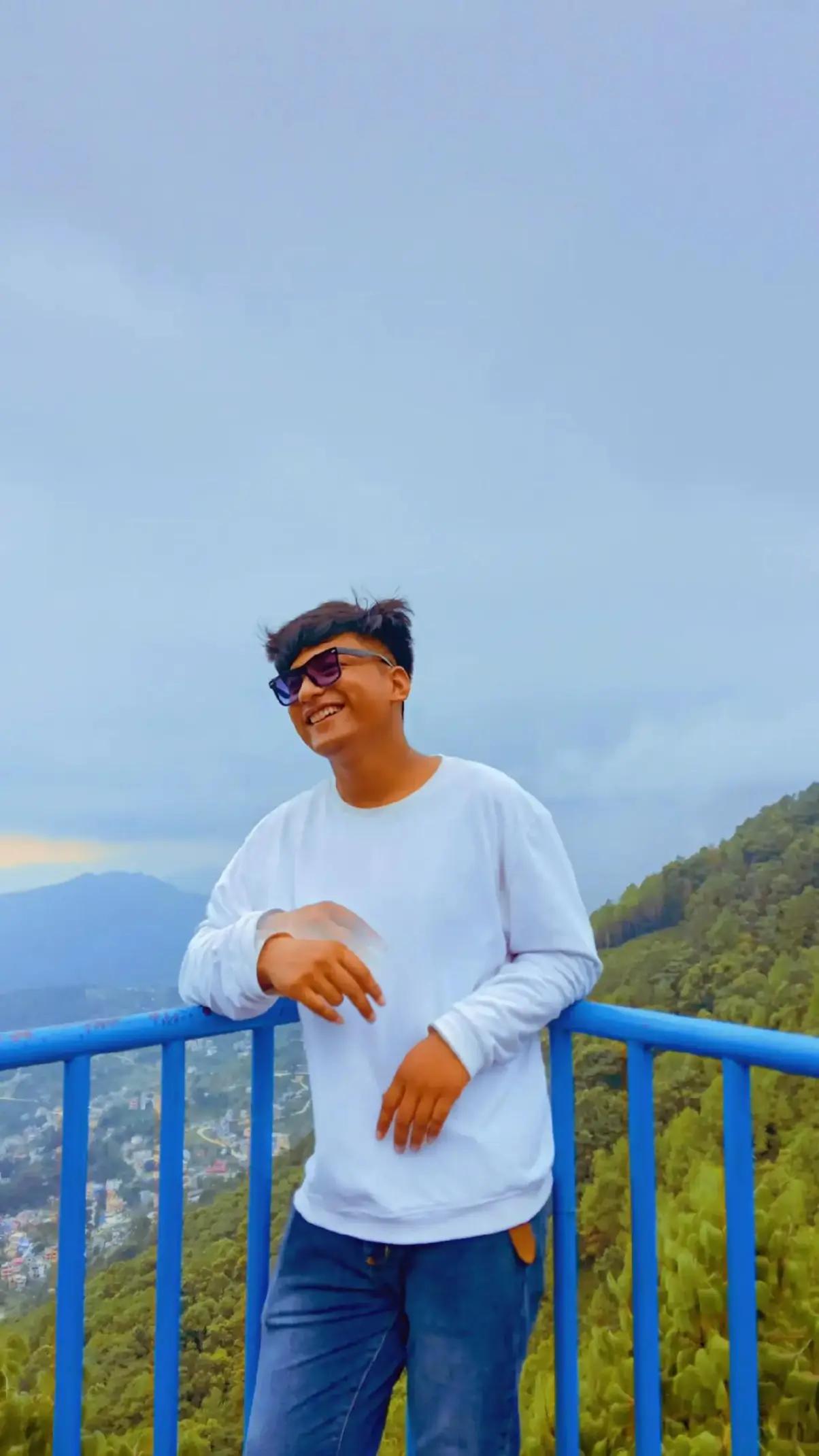 @Roshan Shrestha