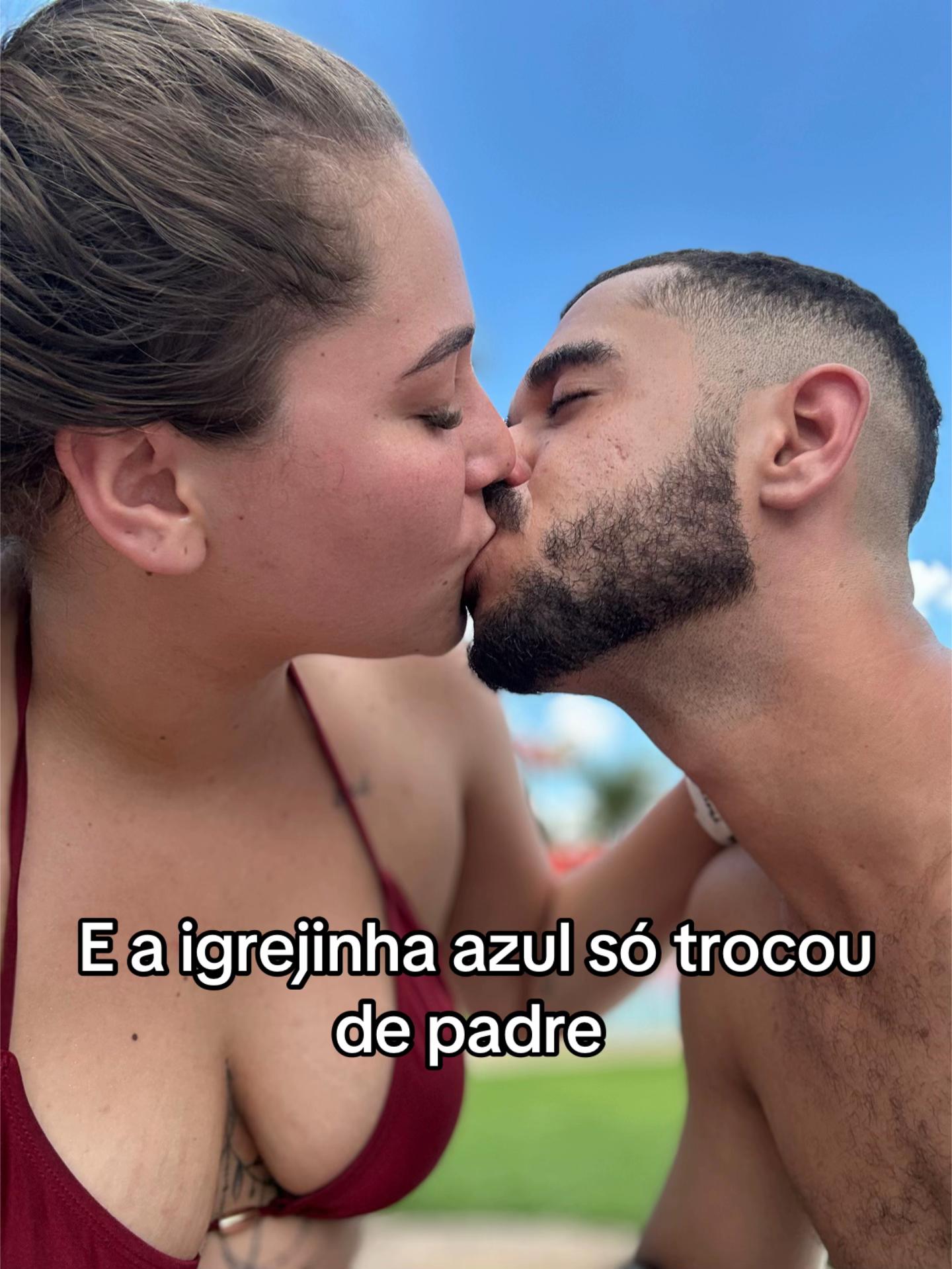 @Anna Karoline