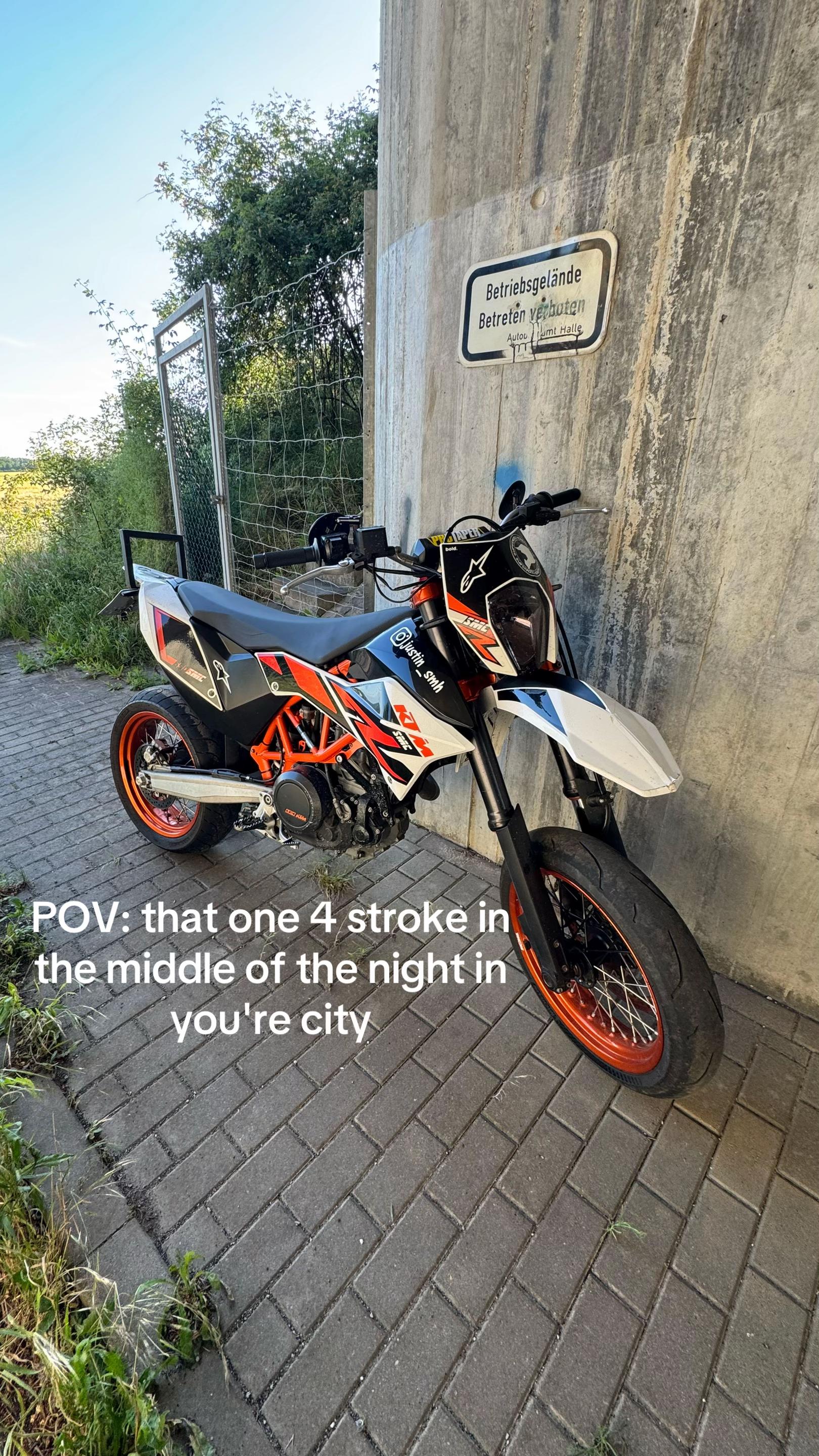 @JUSTIN 🇩🇪 | SUPERMOTO