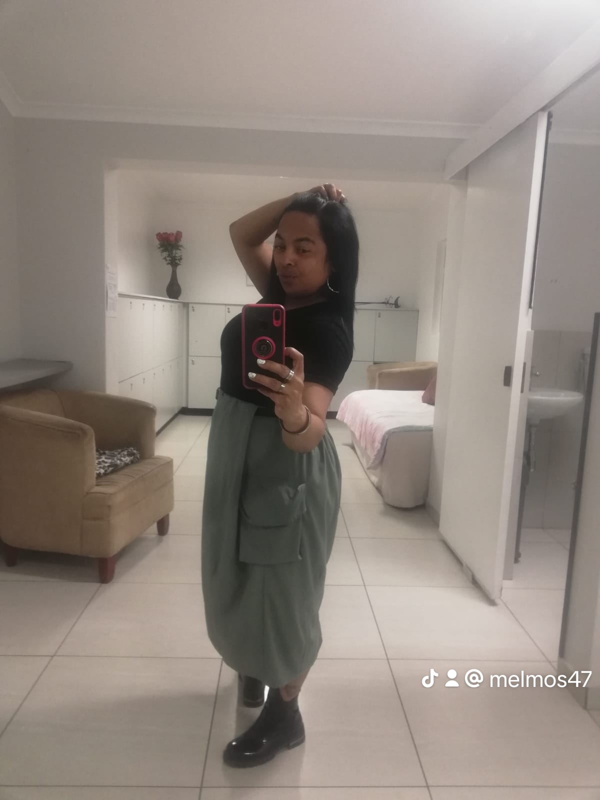 @melmos47