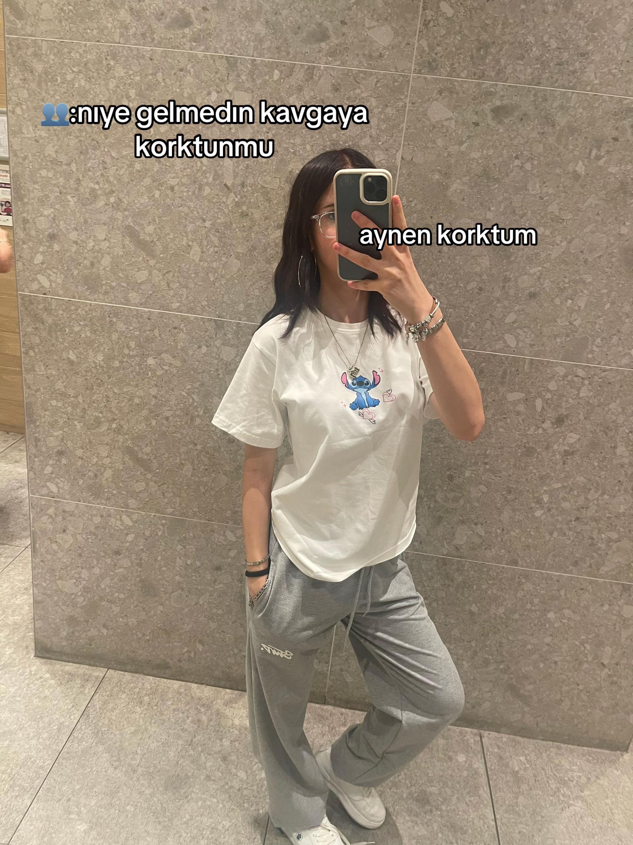 @𝓔.𝓔