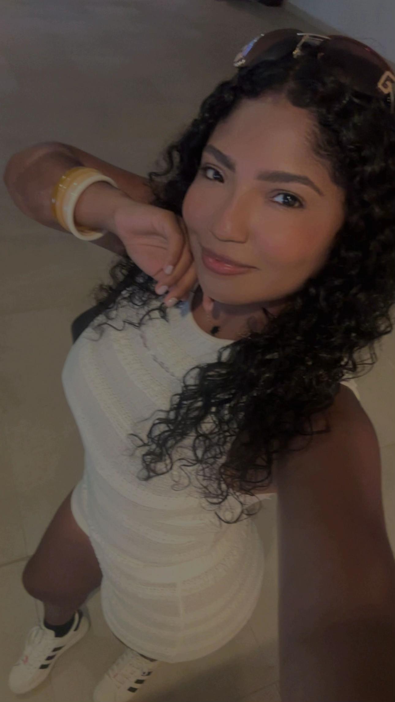 @👸🏽🍯🤎