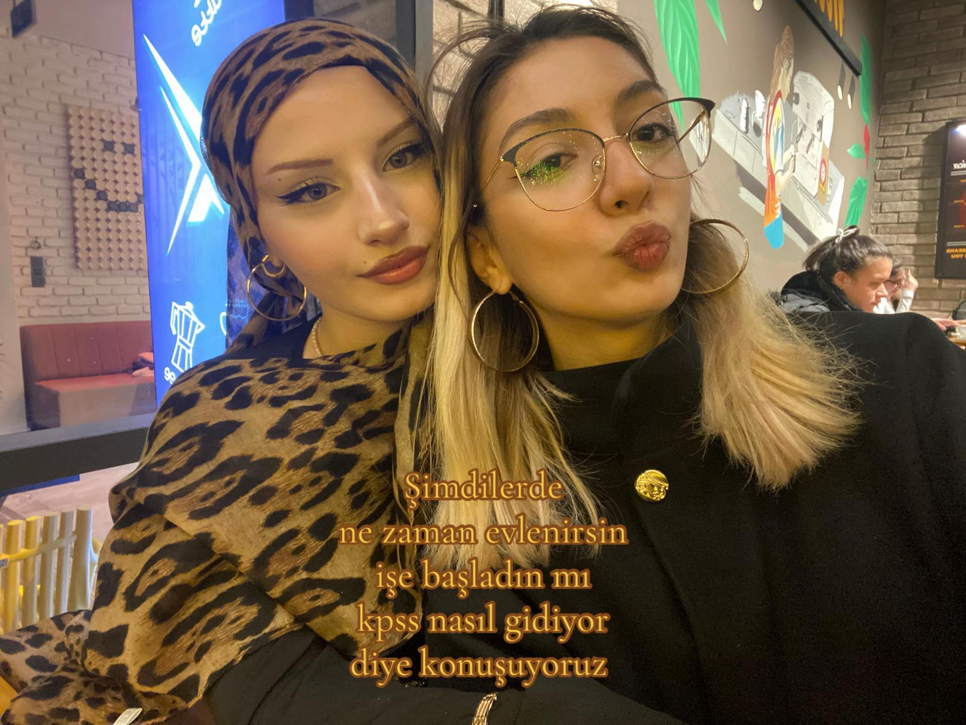 @Nesli