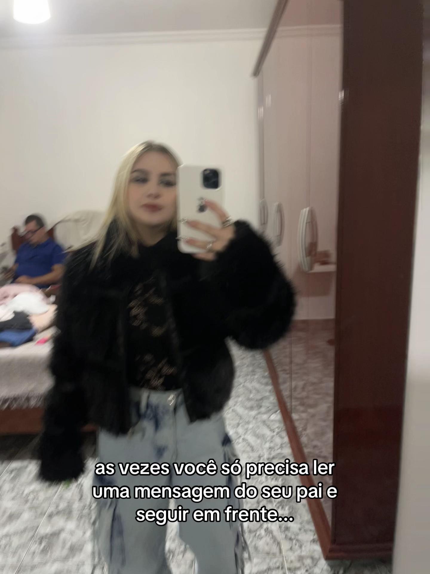 @veecarcanholo