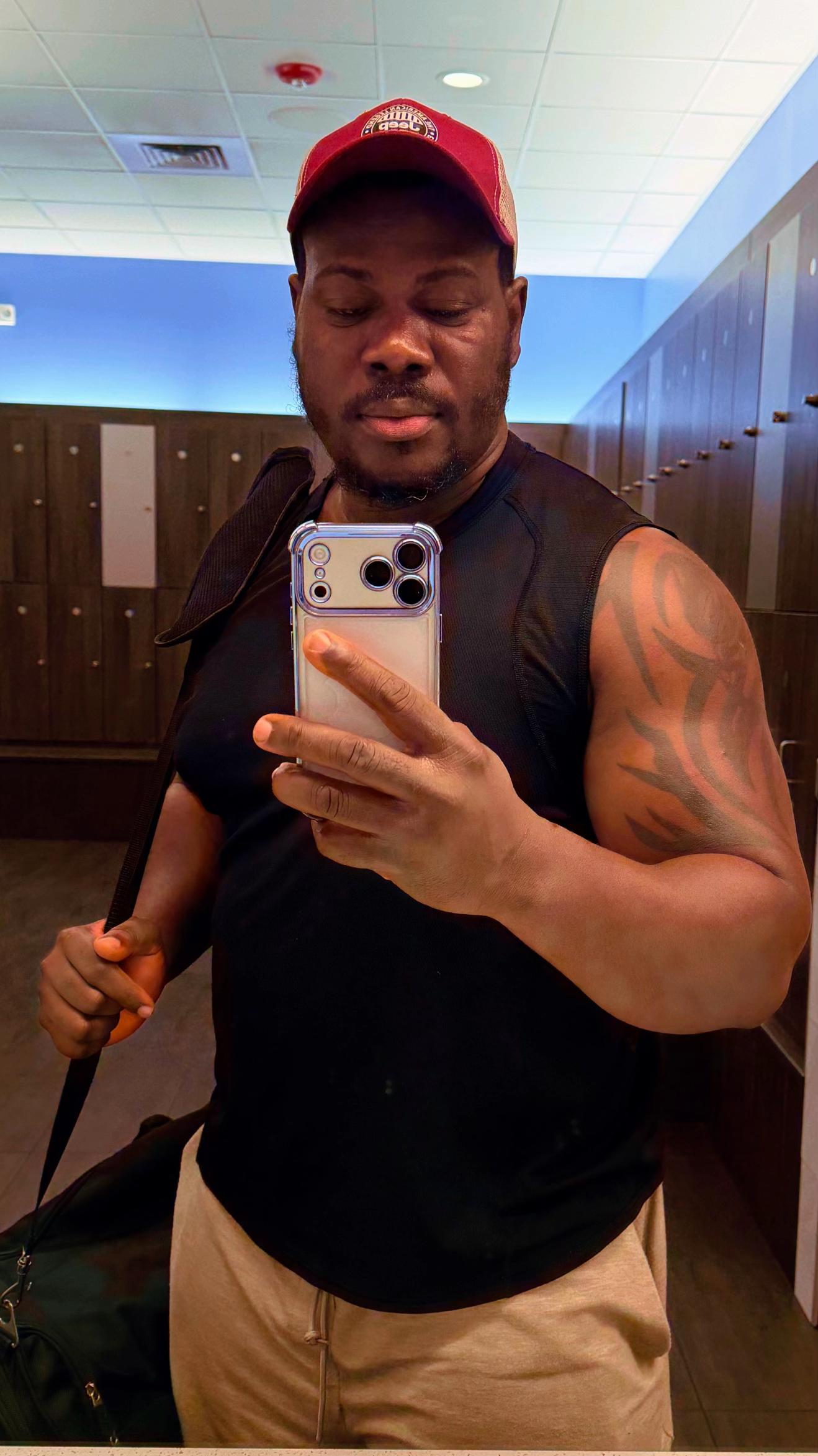 @Blue 🇱🇷 🏋️🏋️🏋️