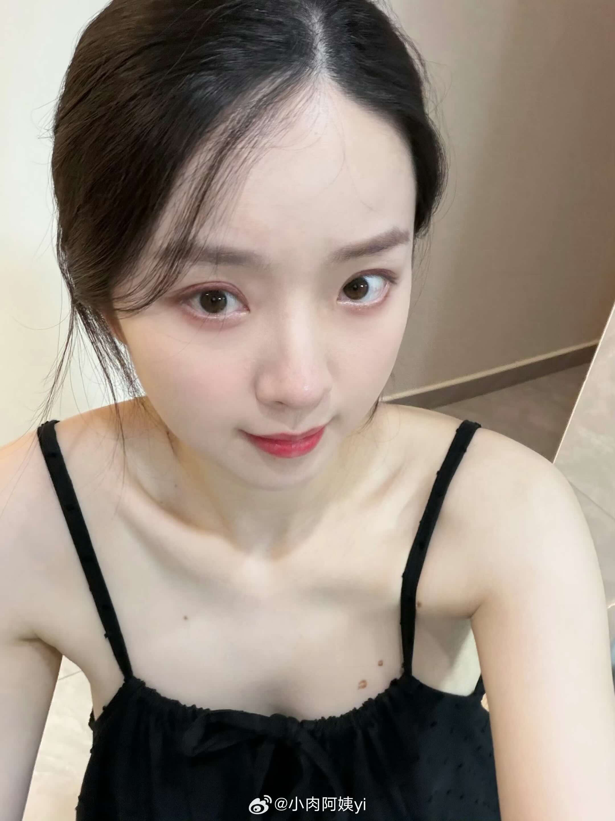 @小肉阿姨yi