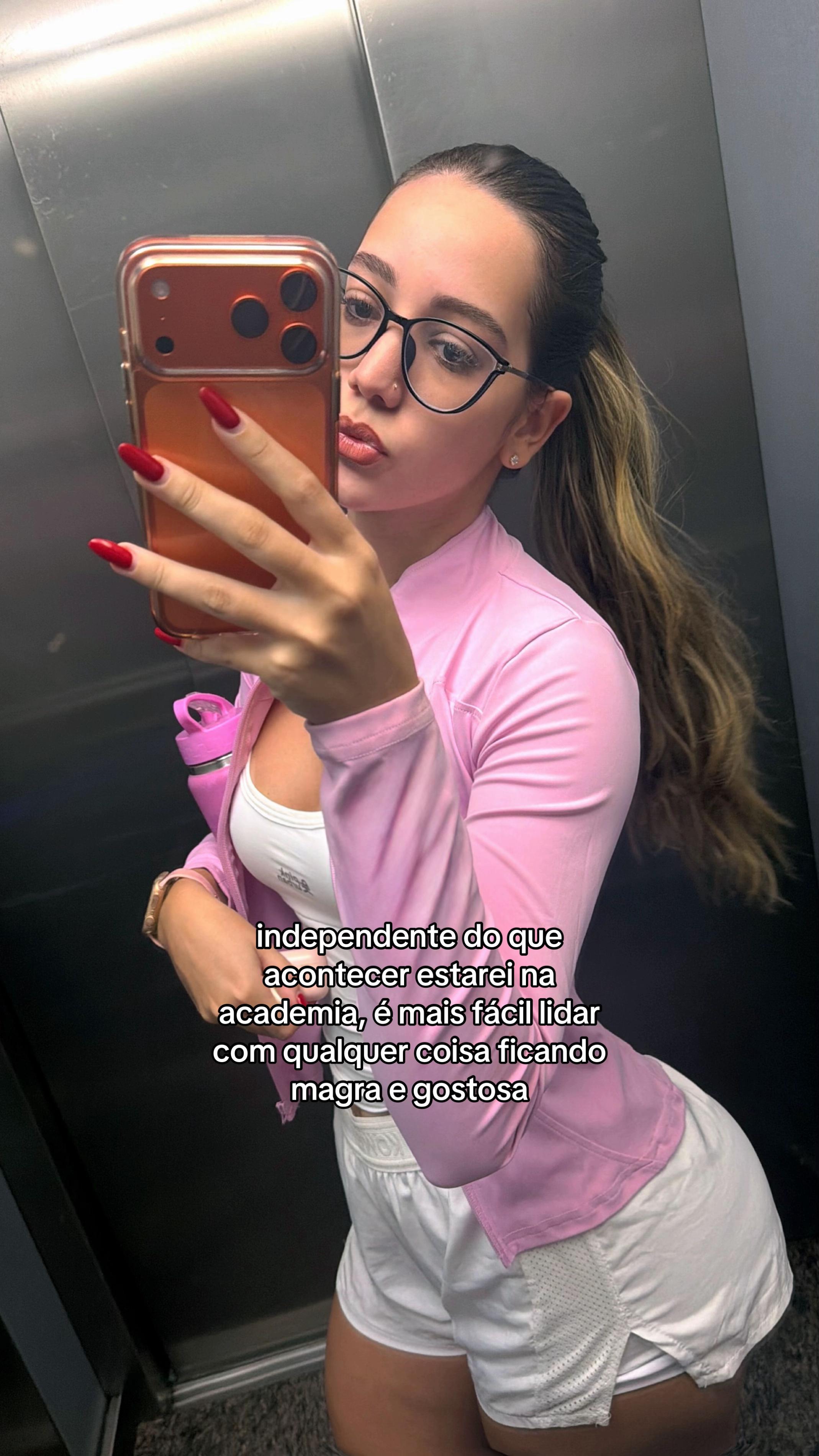 @Lunna Tauany