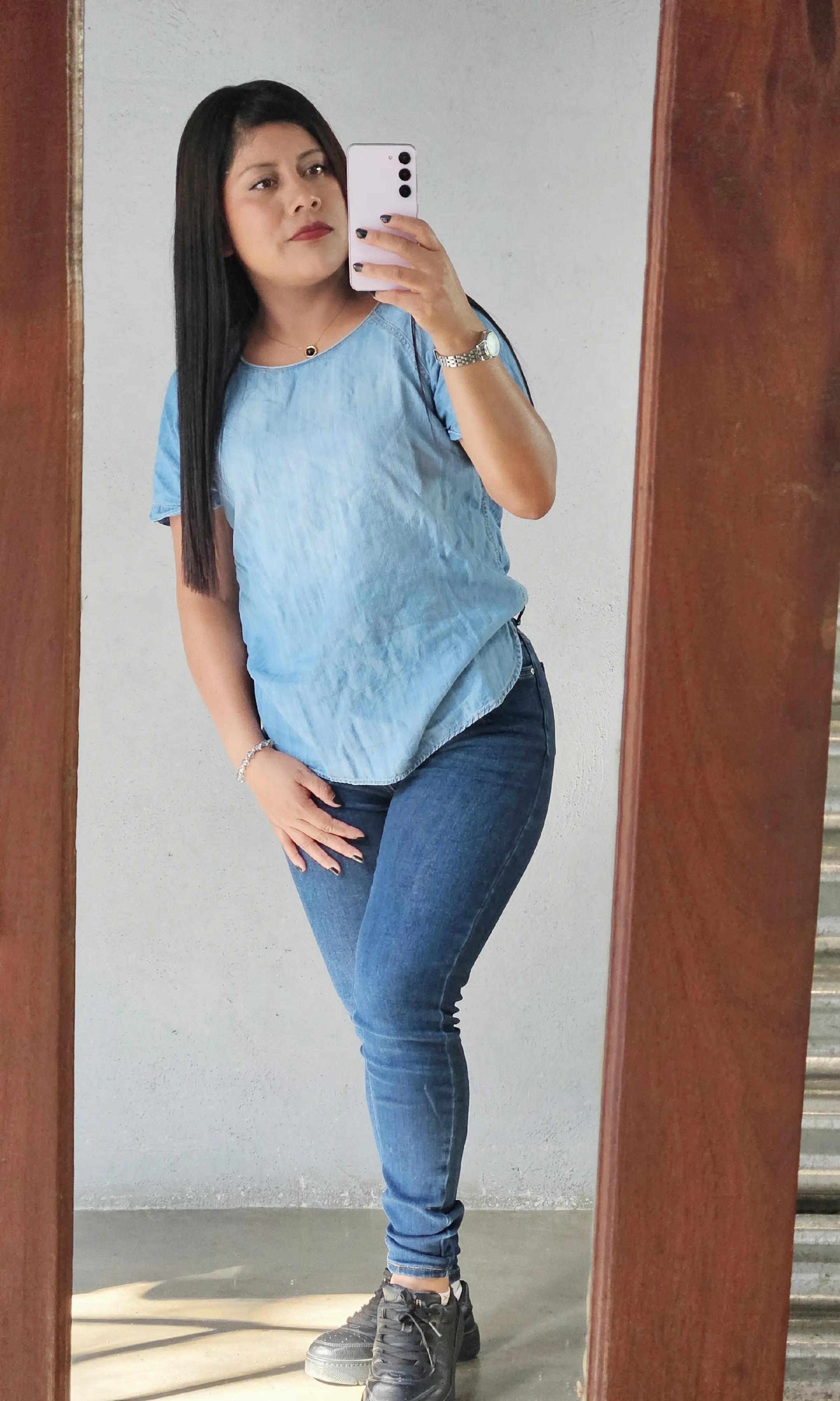 @Florecita 🦋🫦🥰