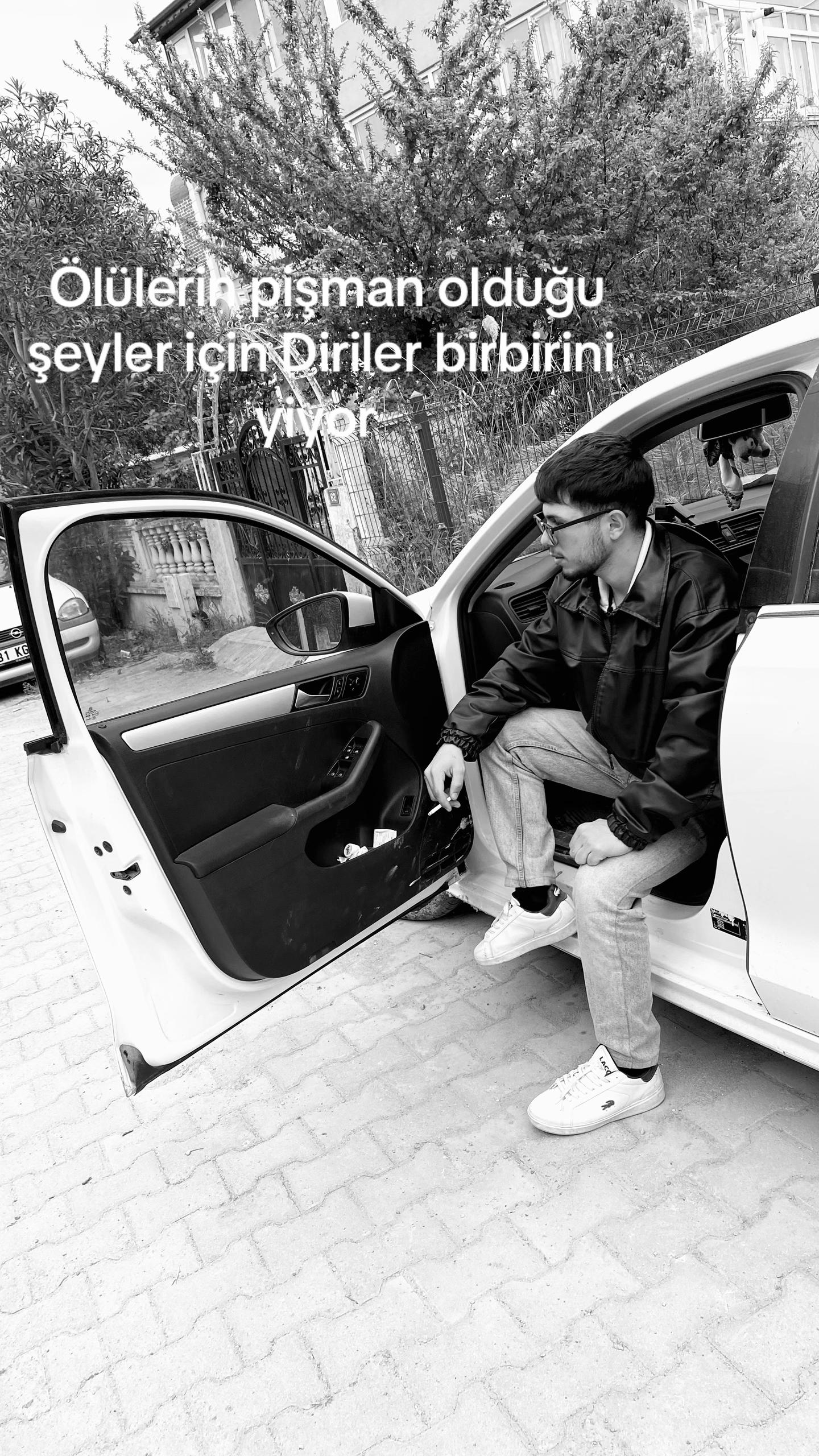 @AZAD_RONİ☀️
