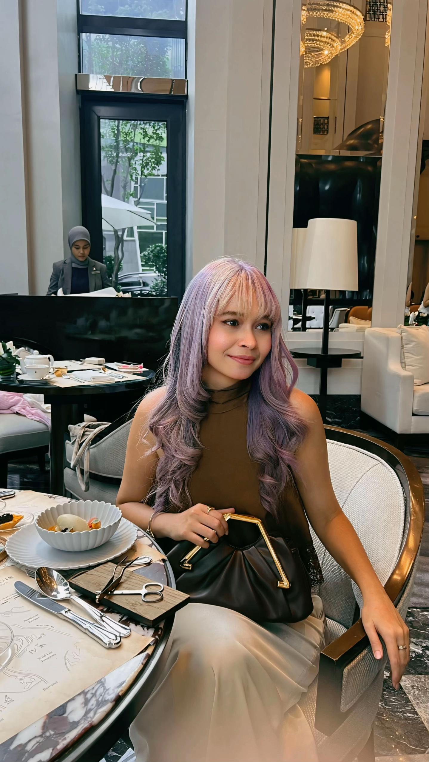 @QueenRedRose 👸🌹