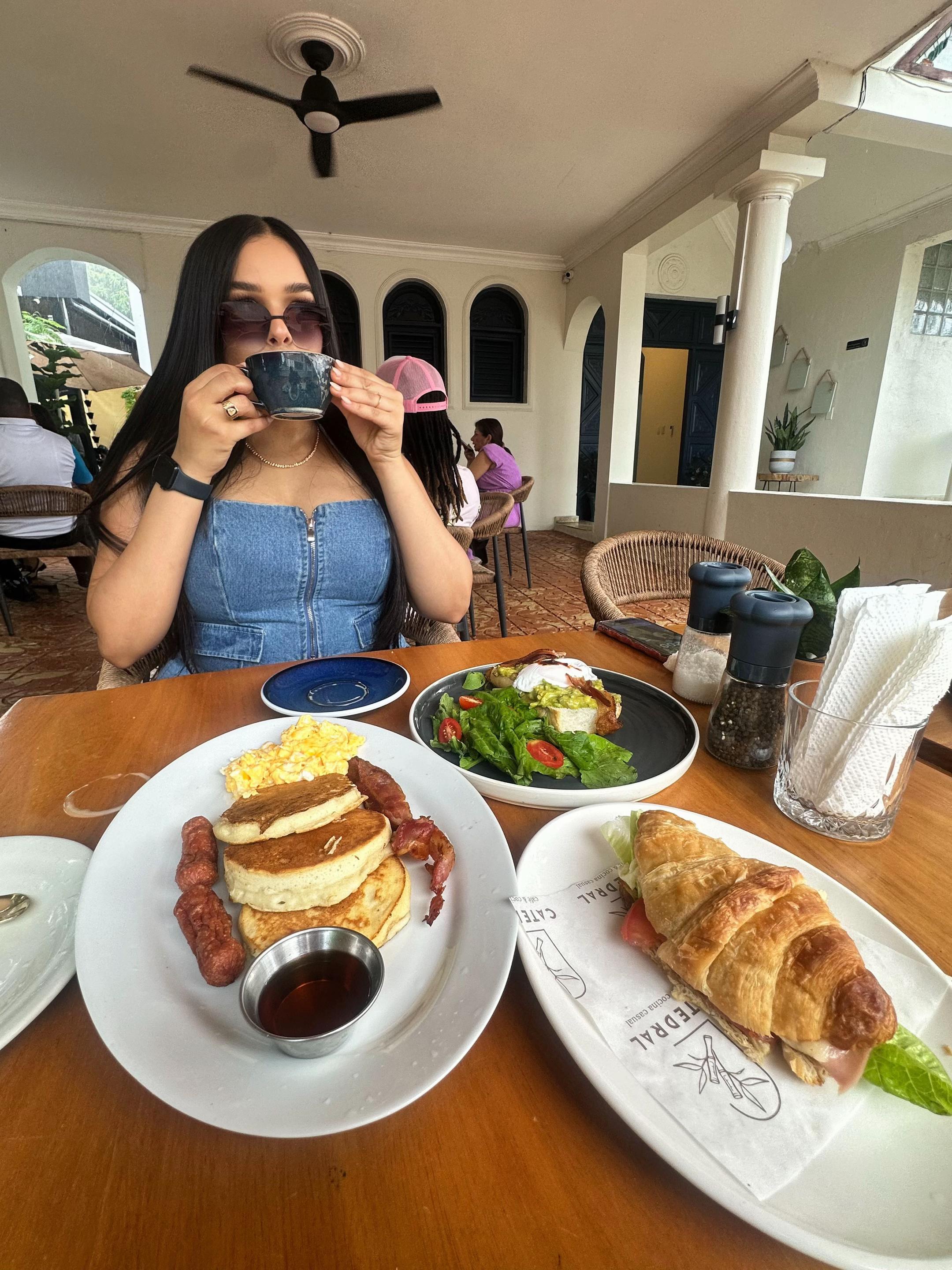 @Yenniaquino1