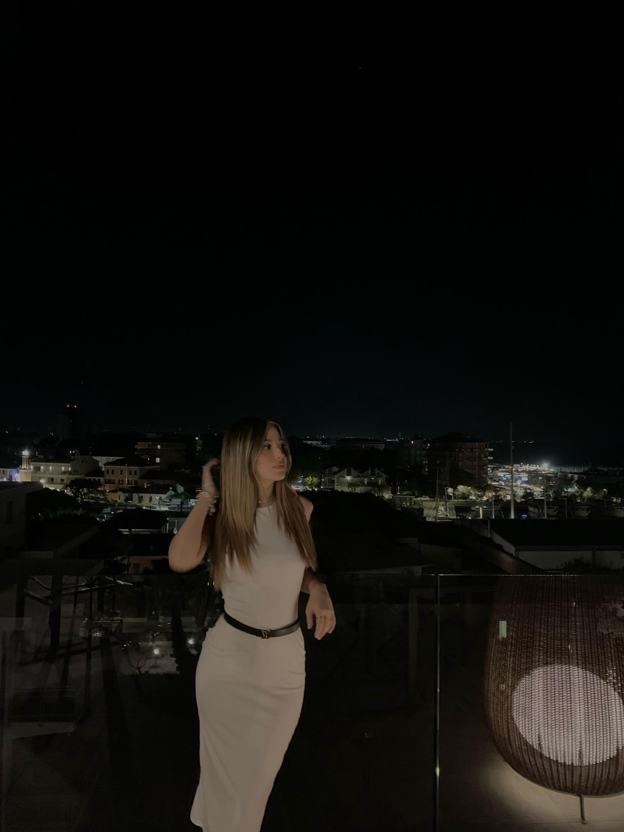 @ari🌟
