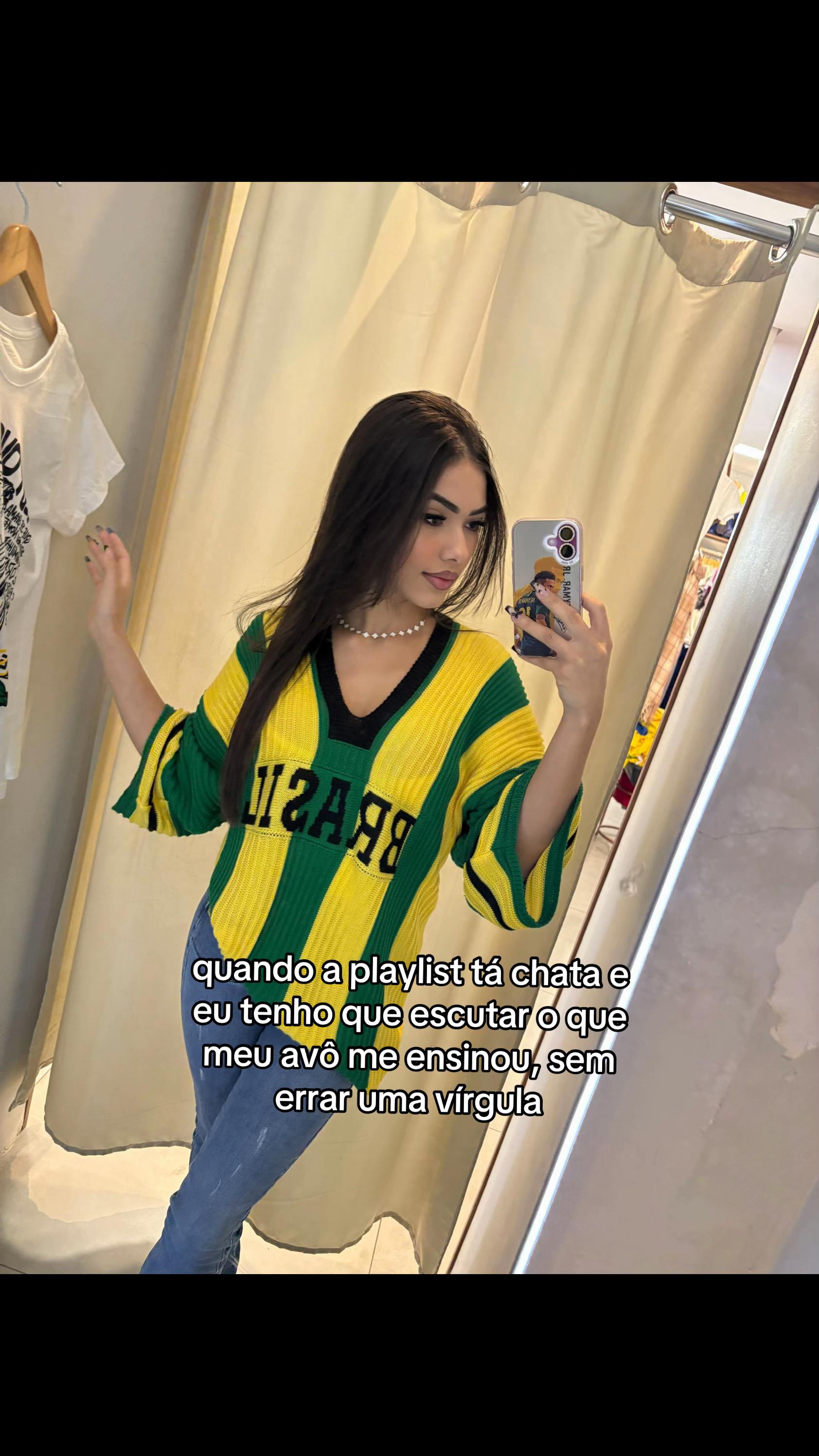 @Thayssa__