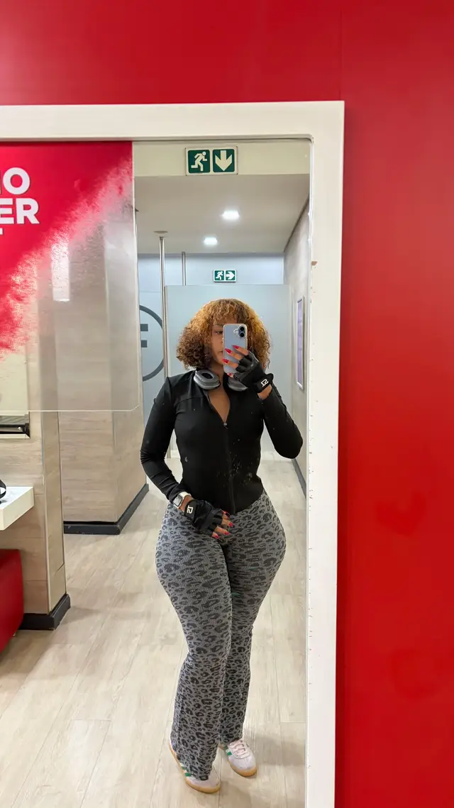 @Dee🇿🇦