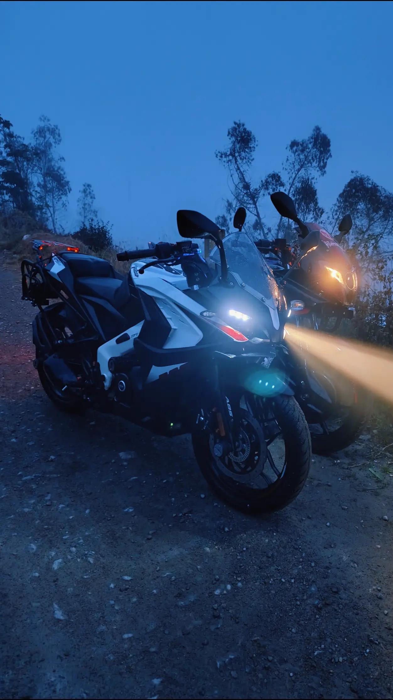 @Clinton 🏍️🥷