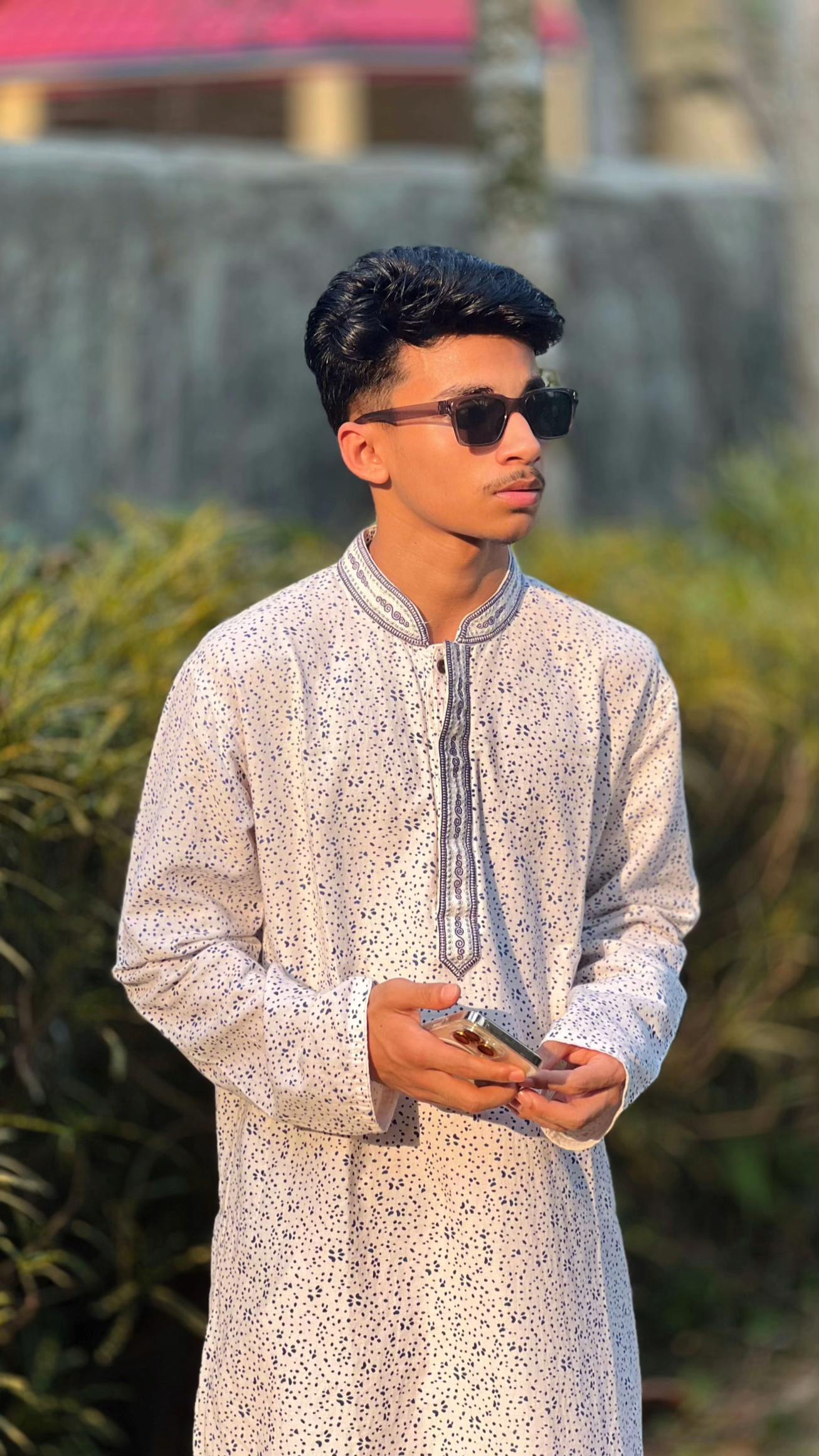 @R ᴀ ʜ ᴀ ᴛ ❤️🔥