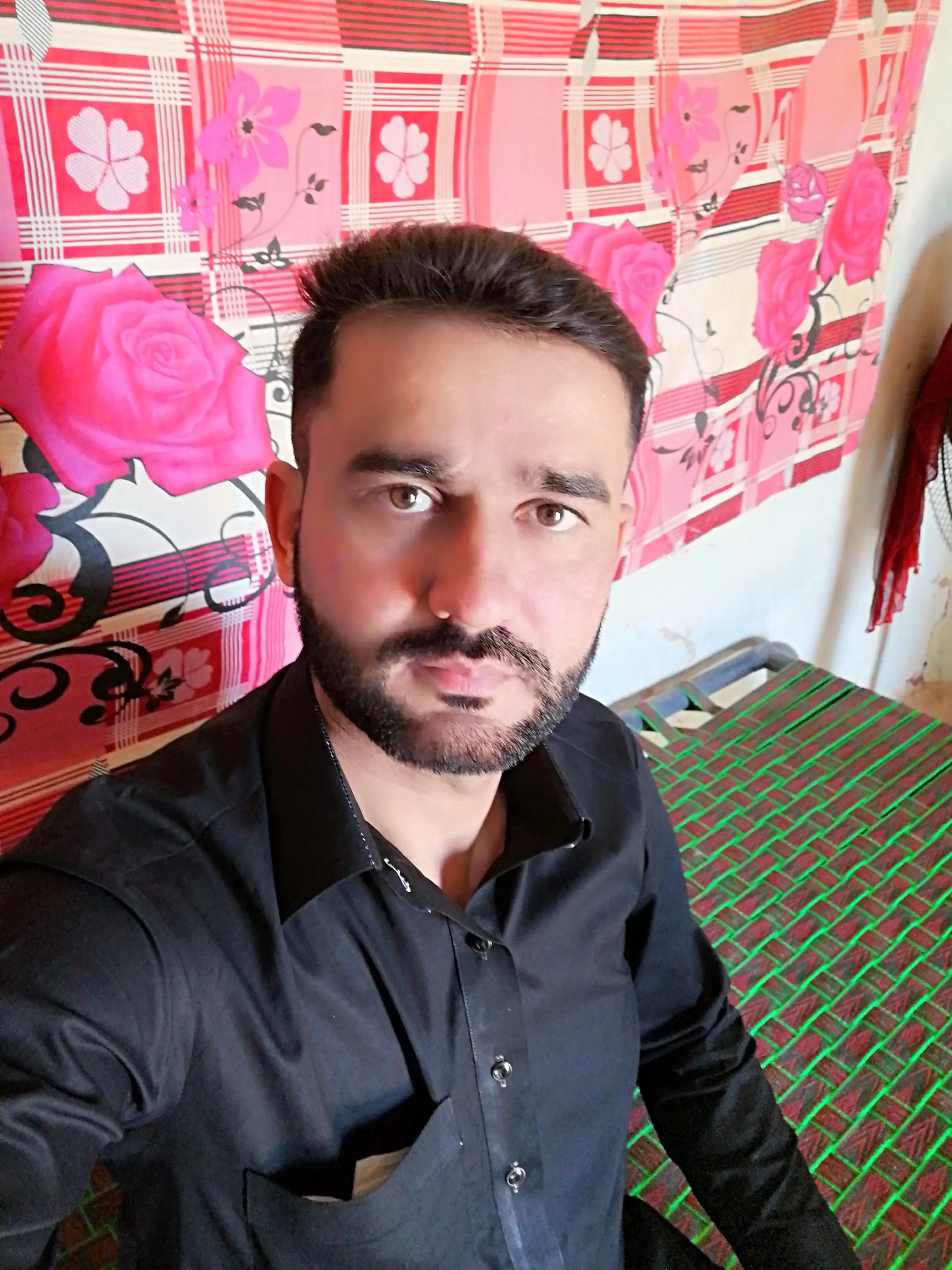 @🇩🇪Haris in Germany🇪🇺💶🇵🇰