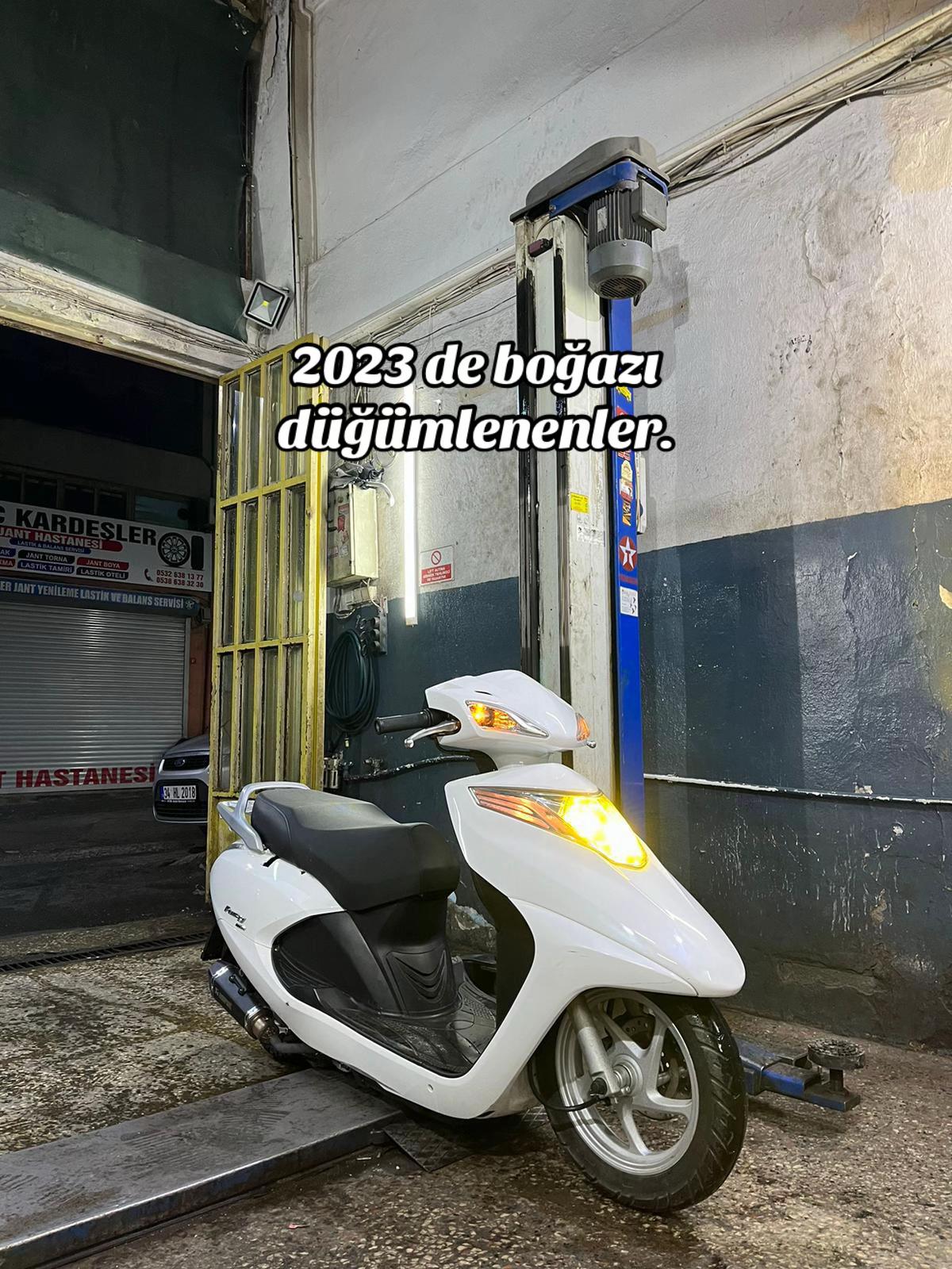 @Erayuzundiz