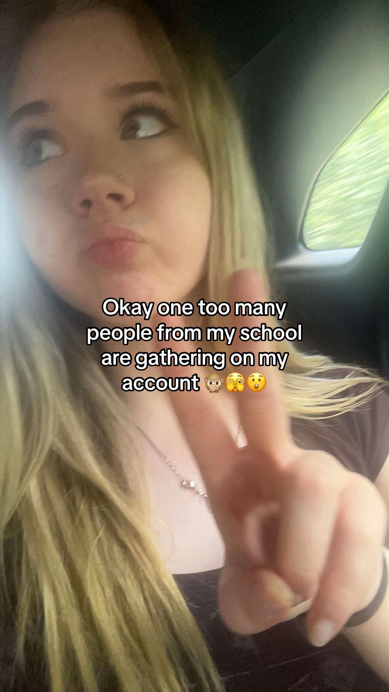 @Poppy🧏&zwj;♀️