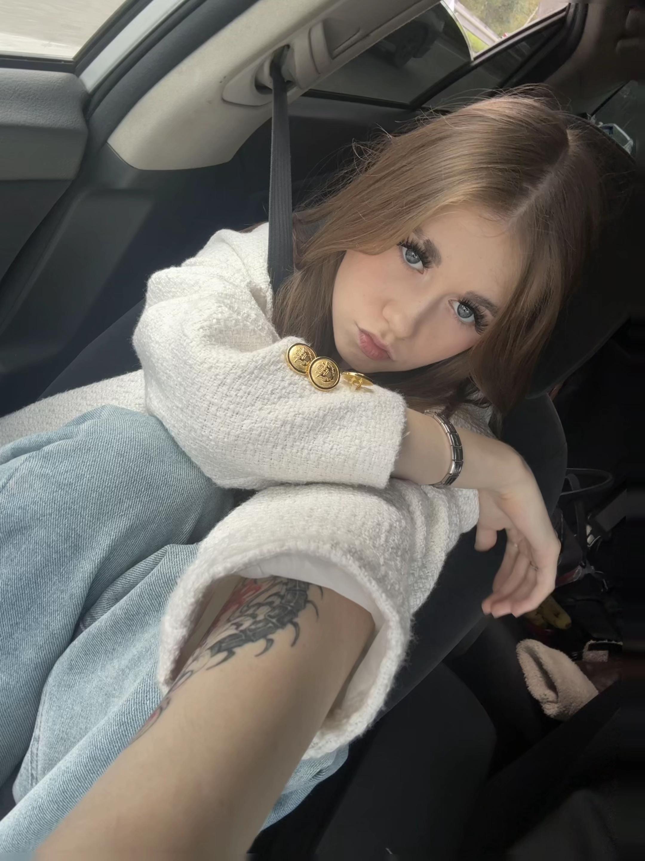 @Аряня💕