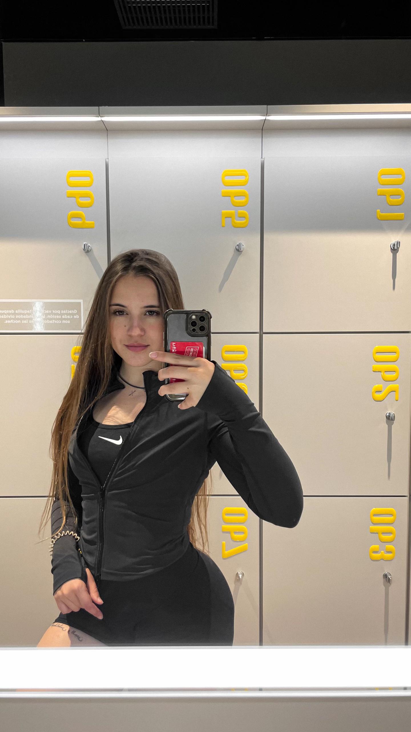 @larafittt