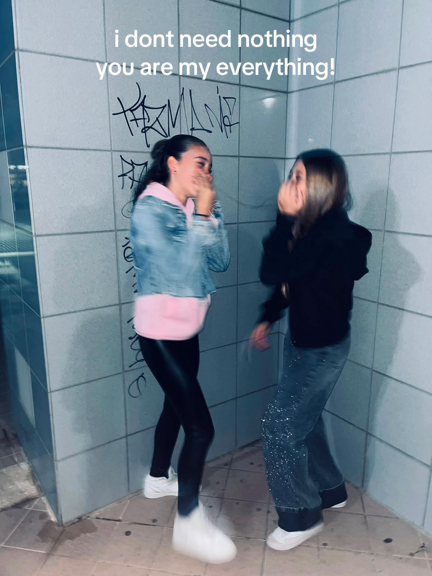 @𝒢&𝒢