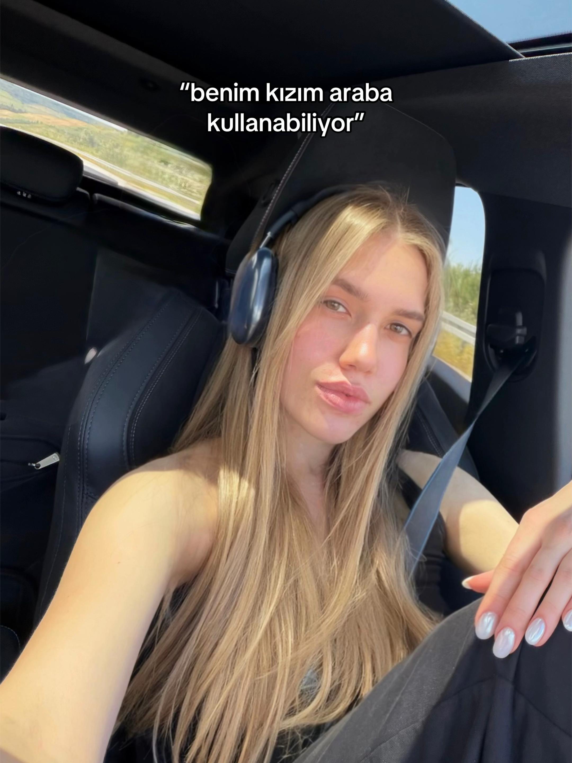 @Pelin G