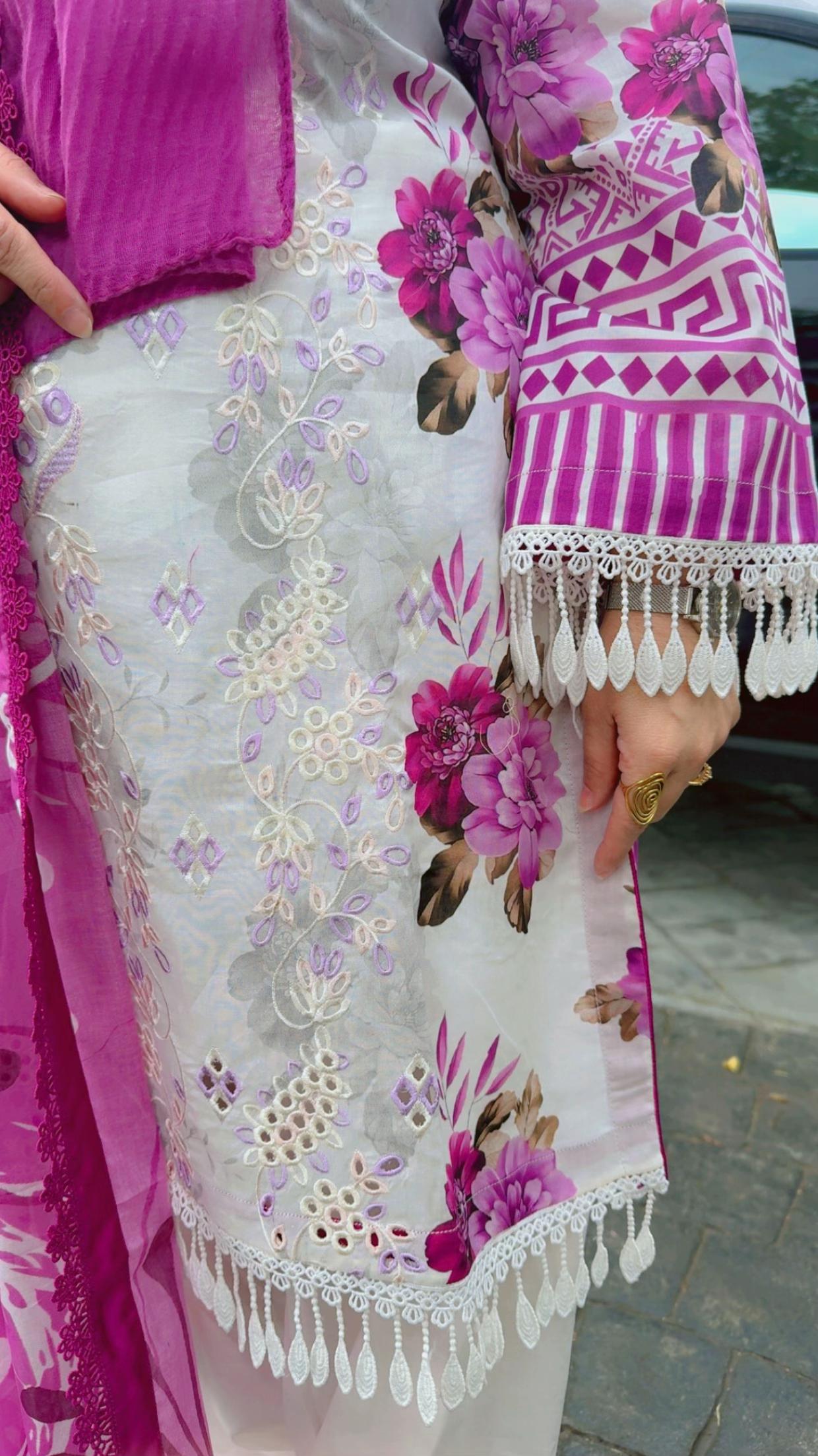 @BiasBoutique