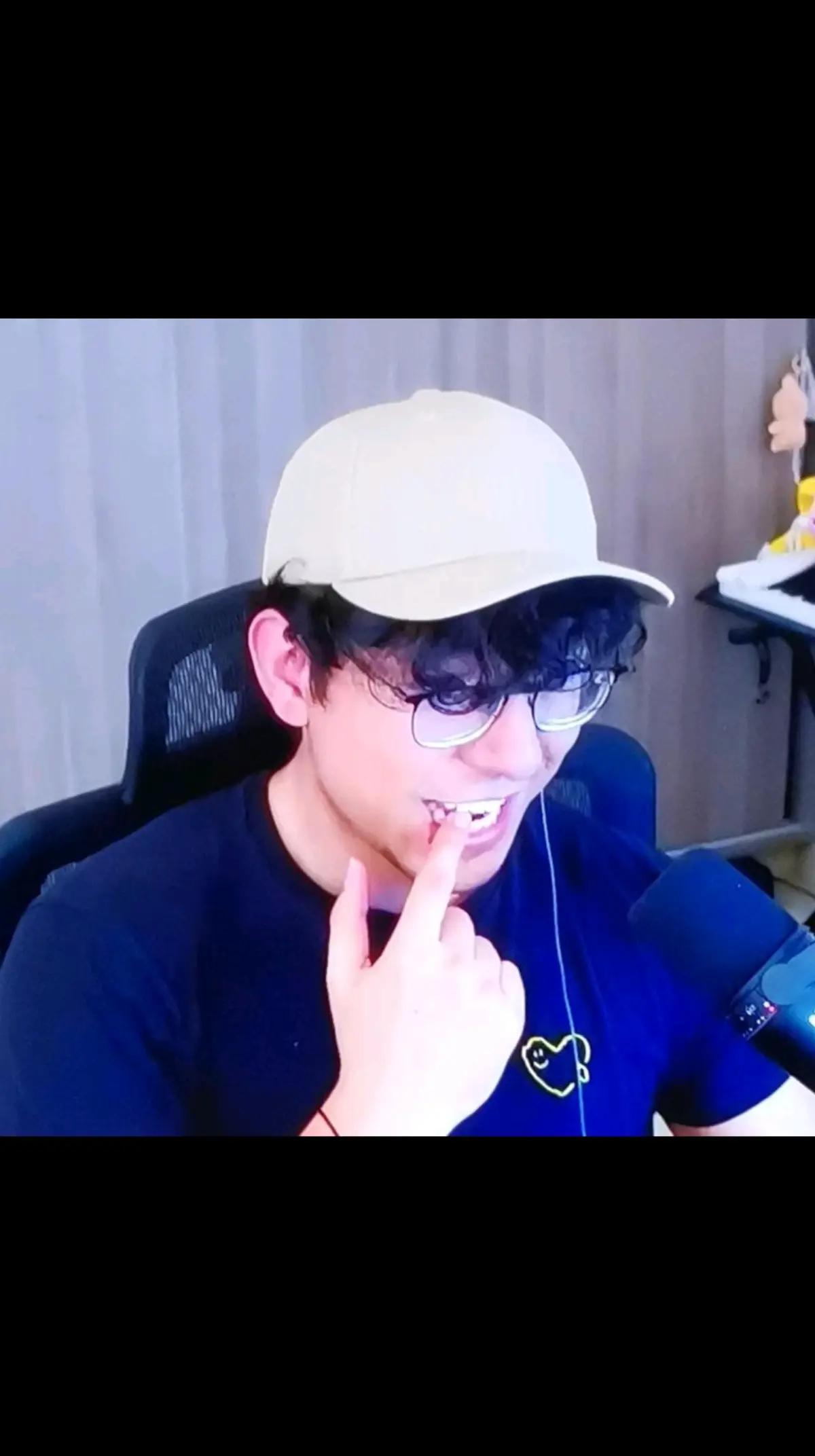 @ItzSh_hisva