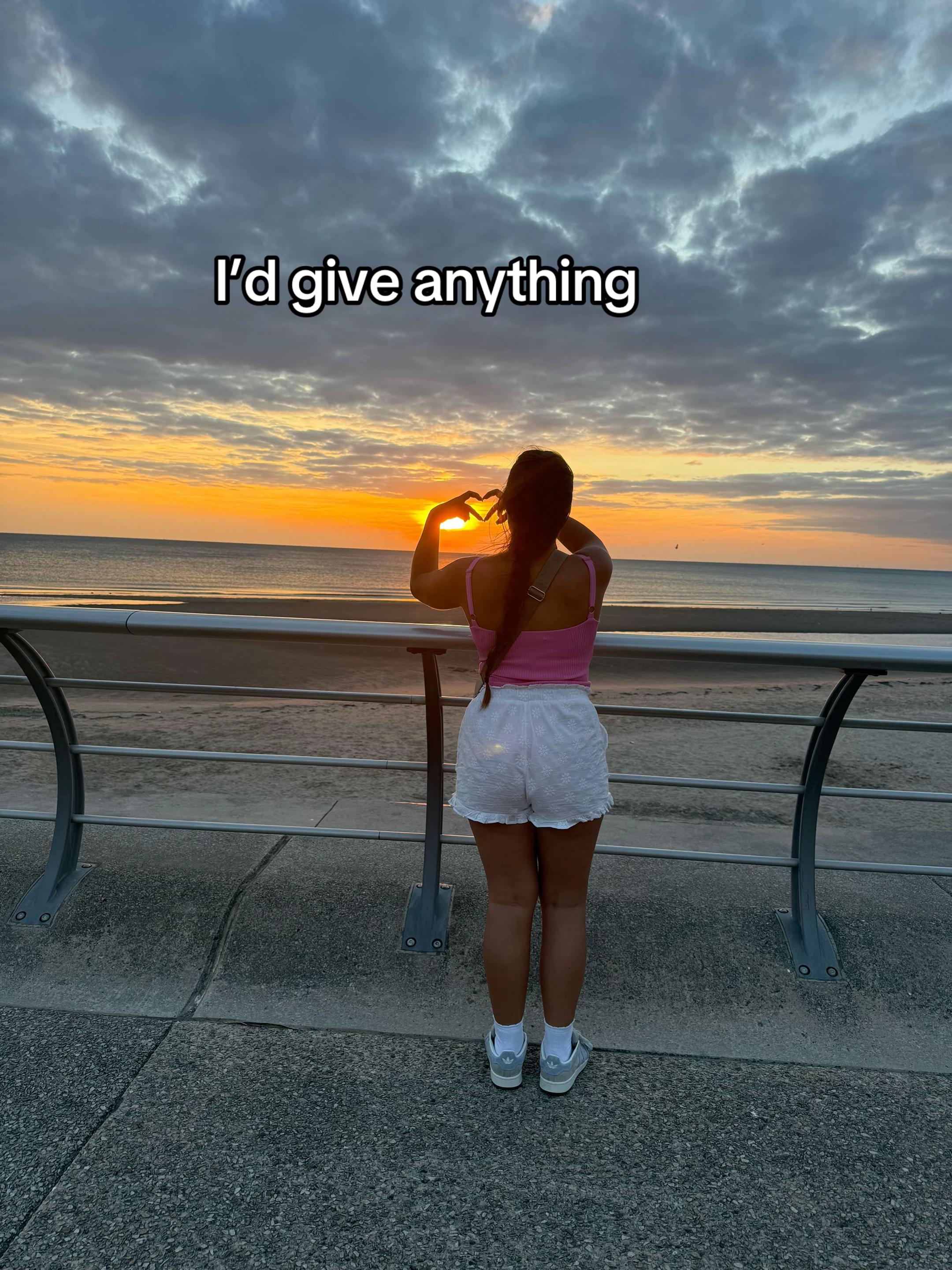 @Leah x