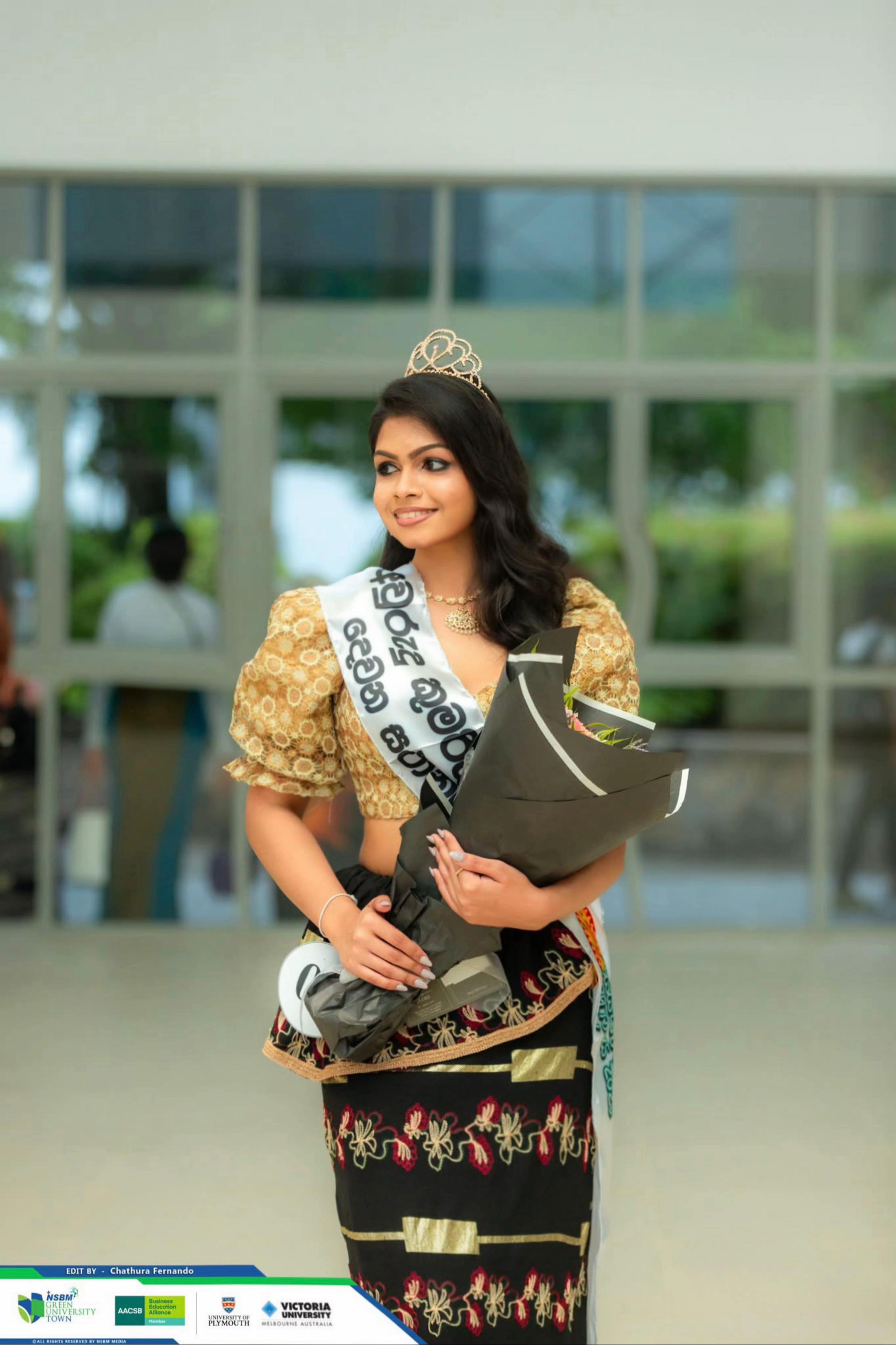 @Tishani Perera 🇱🇰