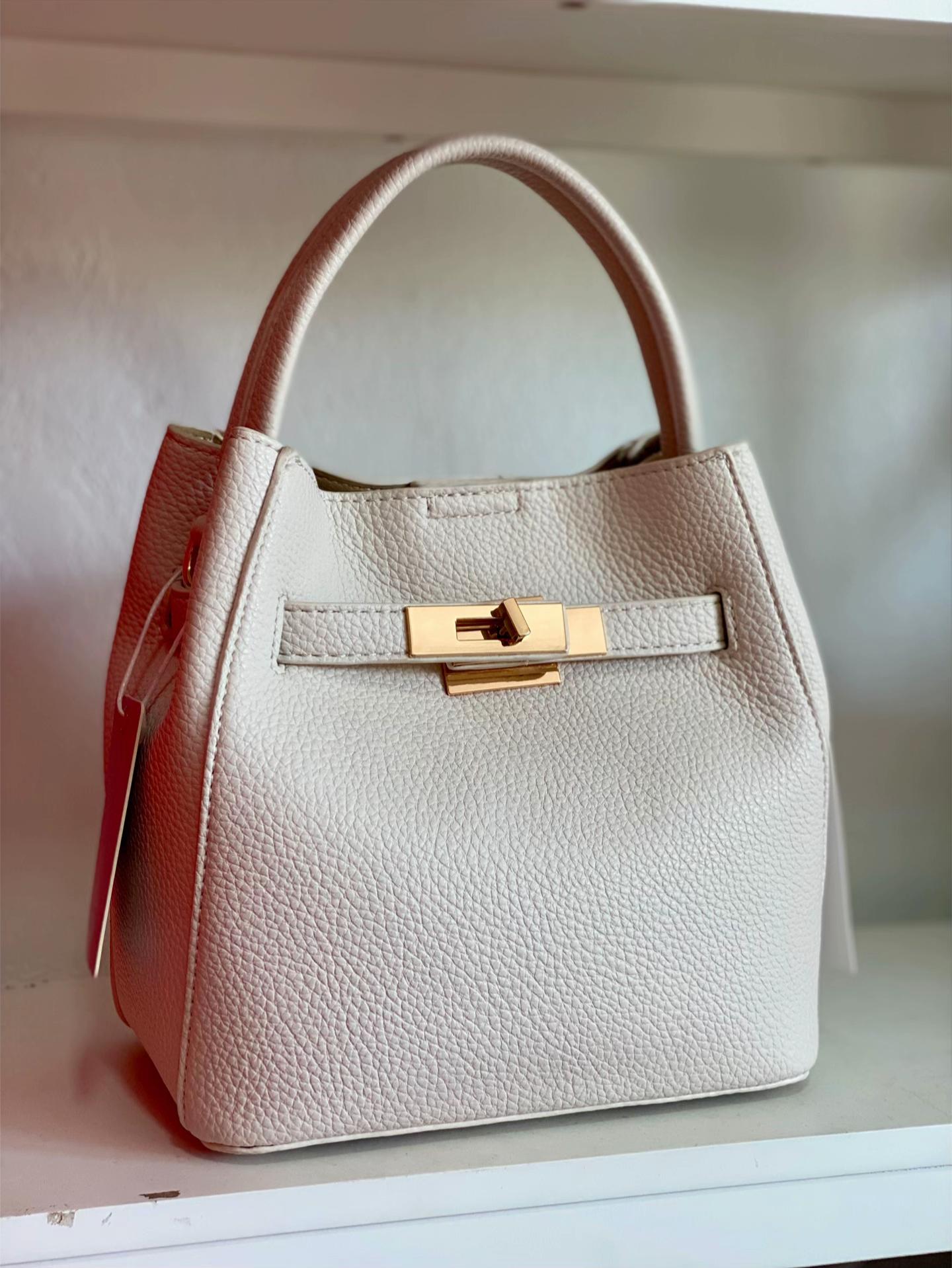 @AURELIA’S BOUTIQUE