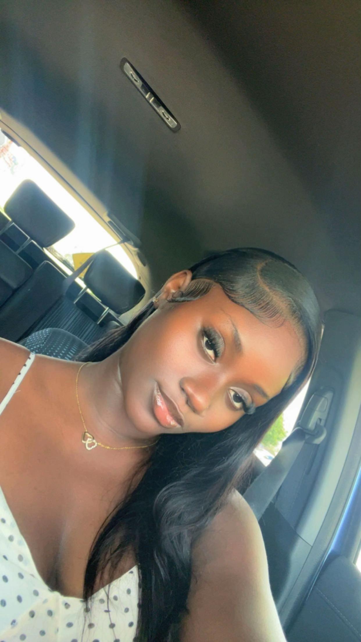 @Shæ💞
