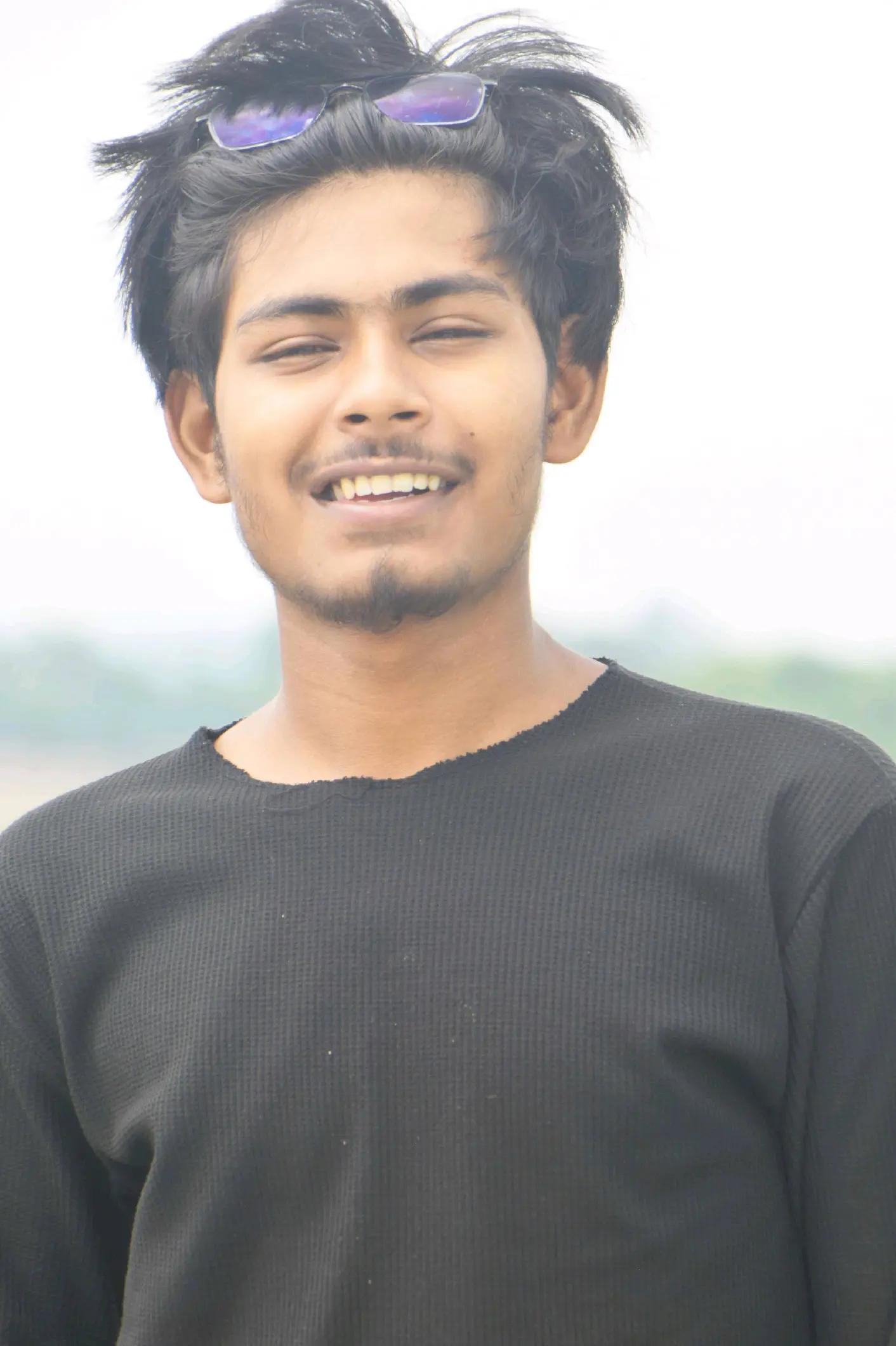 @❤️Aadarsh Chauhan❤️