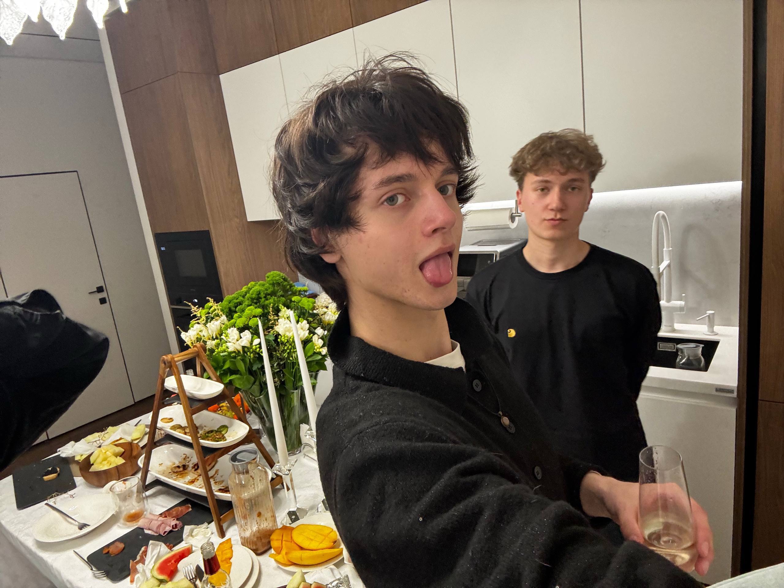 @даня шейк