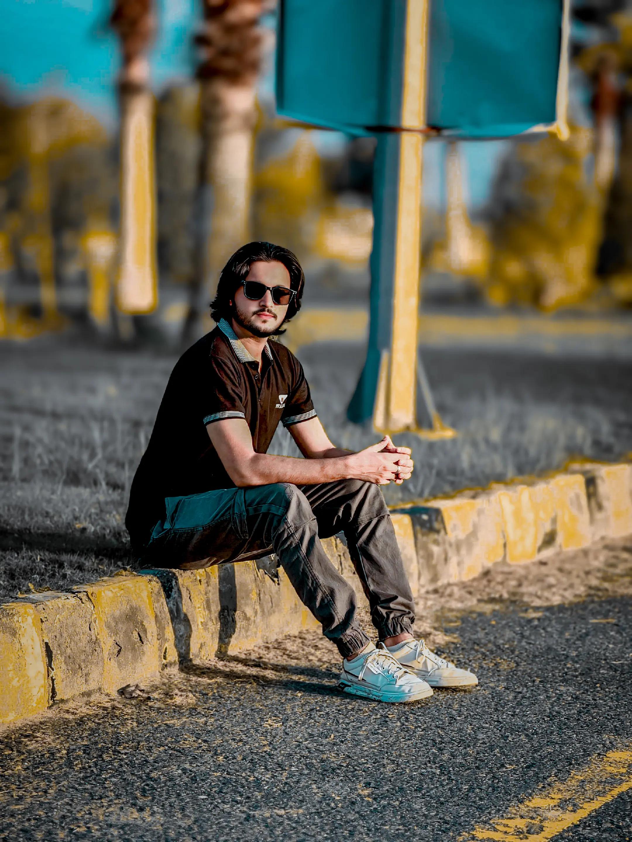 @𝐌ᴜبᴇᴇɴ 𝐌ᴀلɪᴋ🐼